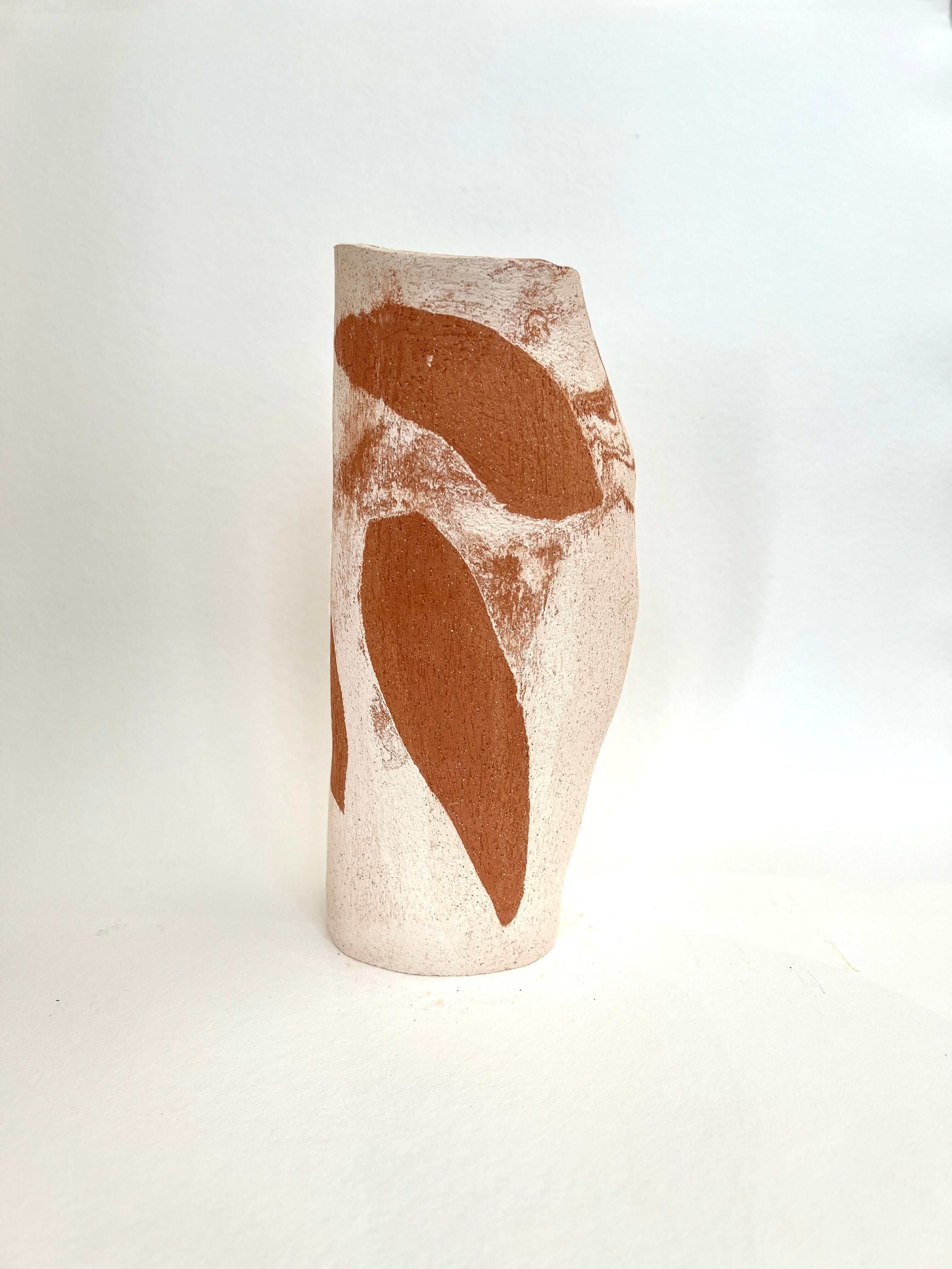 Tarian-Brut-long-vase-ceramic-white-orange