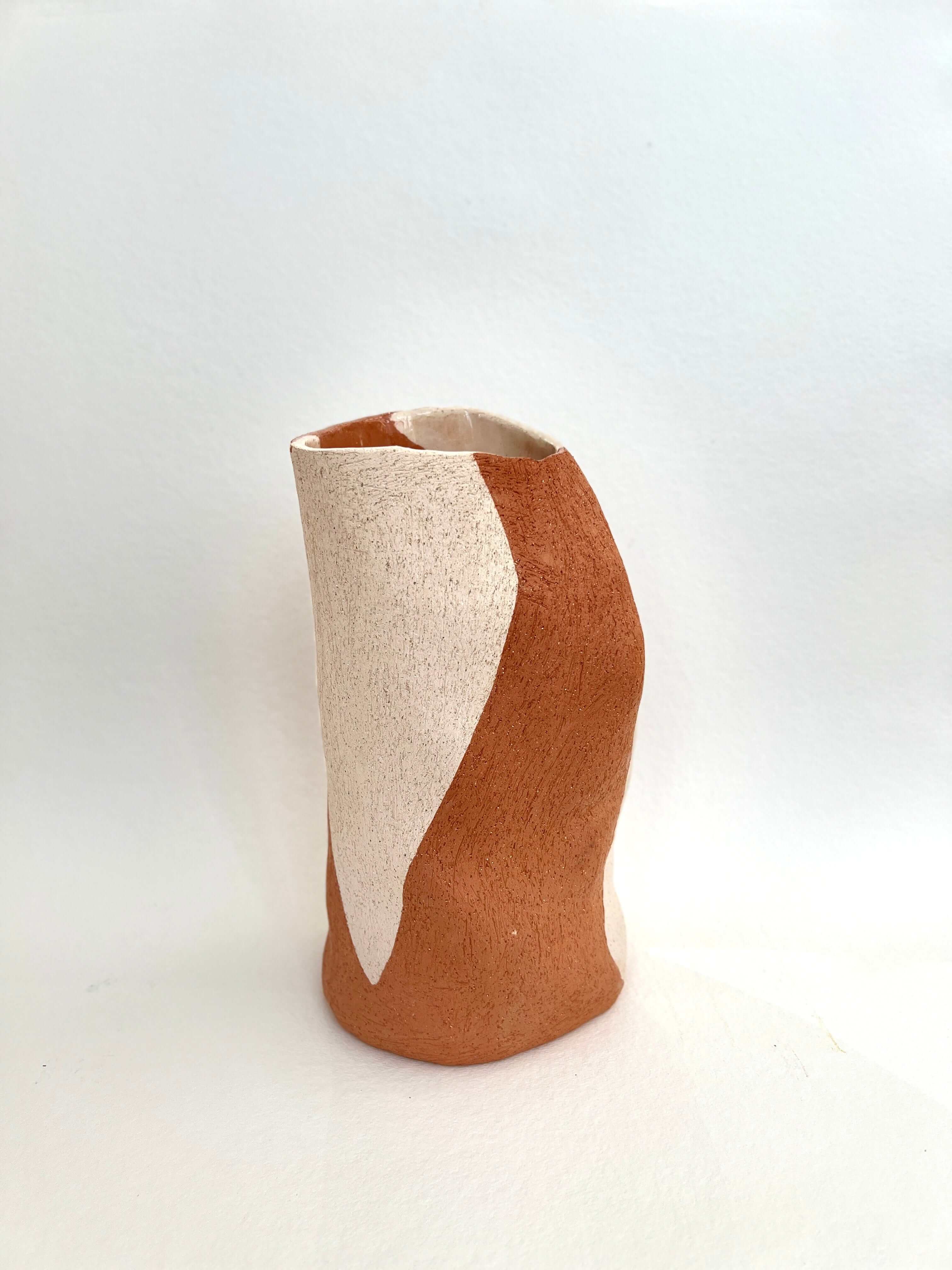 Tarian-Brut-long-vase-ceramic-white-orange