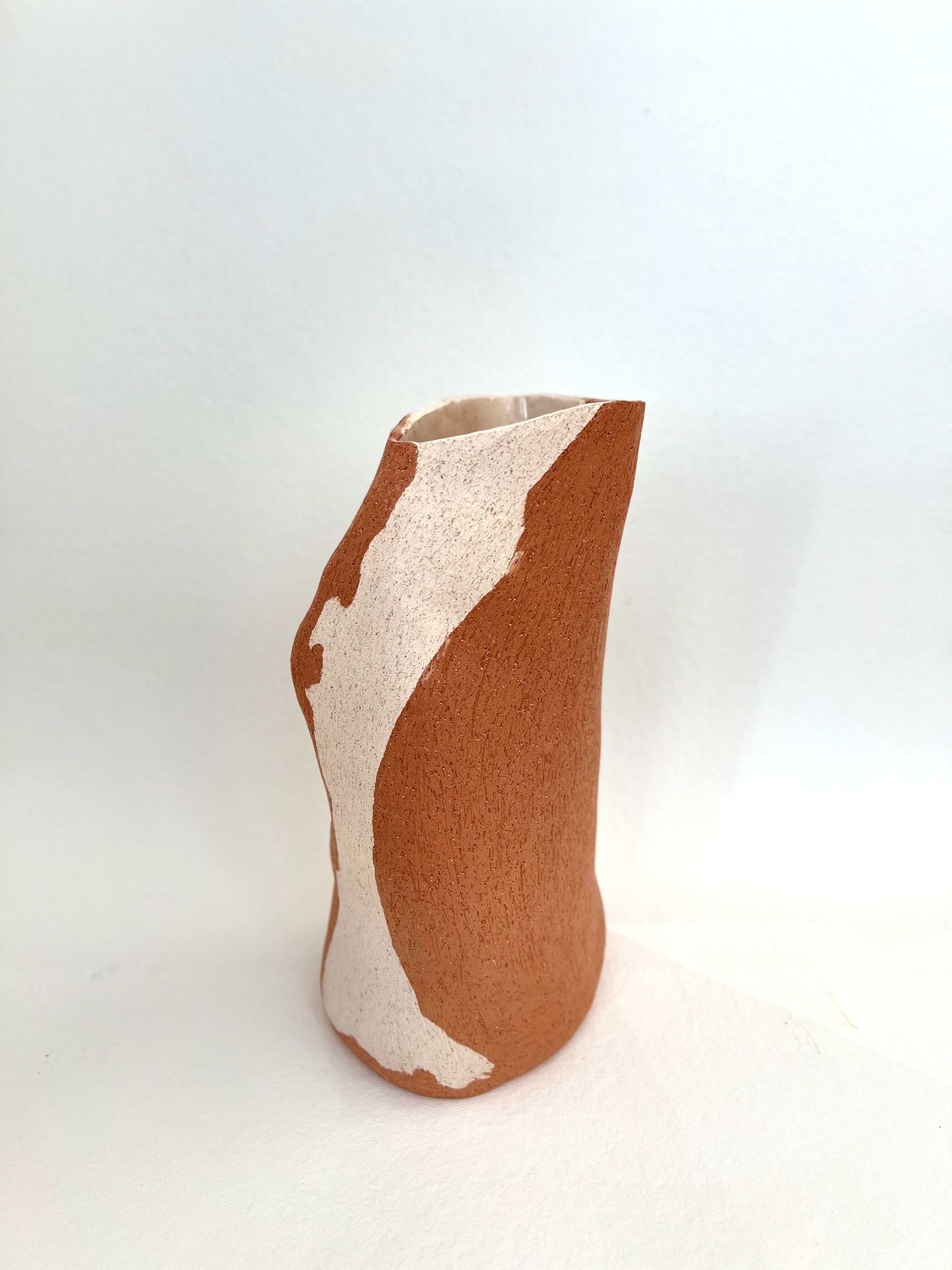Tarian-Brut-long-vase-ceramic-white-orange