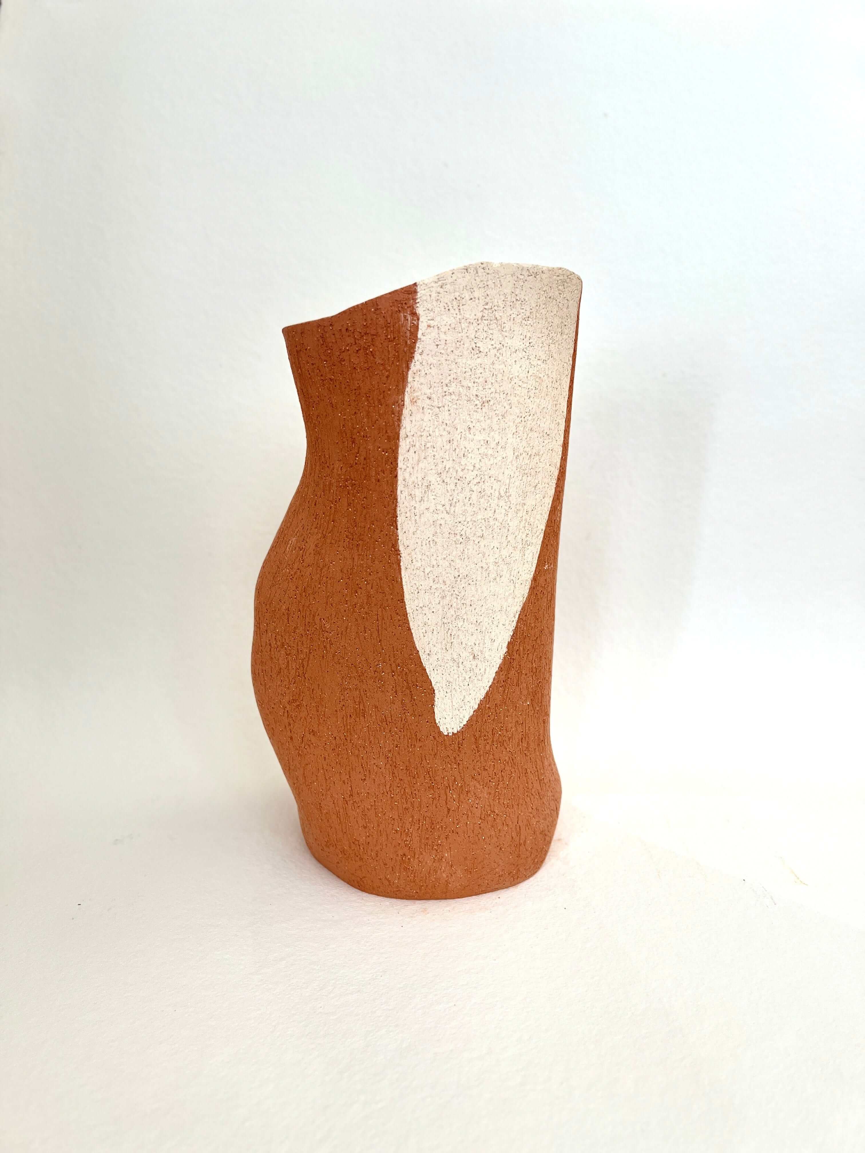 Tarian-Brut-long-vase-ceramic-white-orange