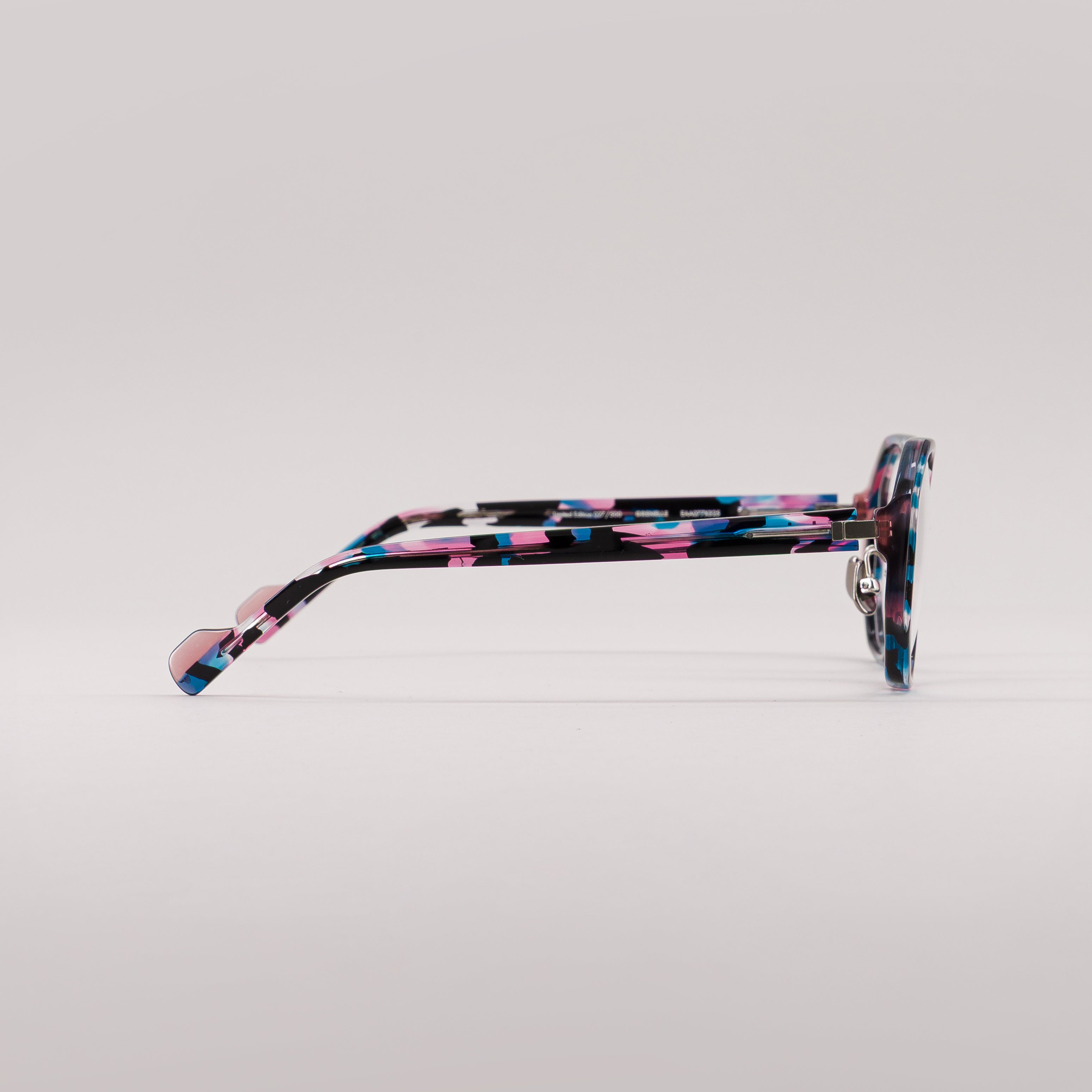 #couleur_Écaille multicolore rose et bleu