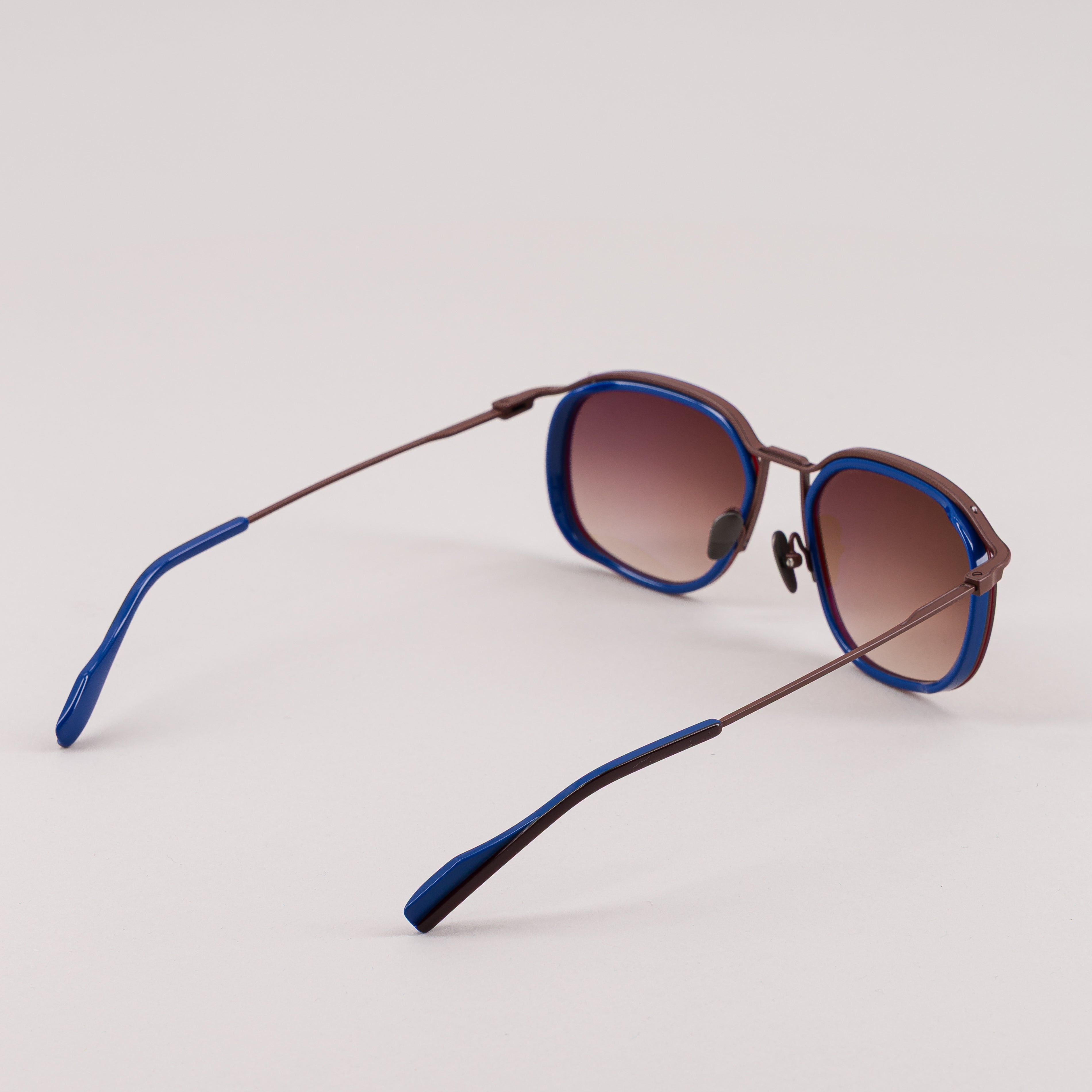 #color_burgundy and blue