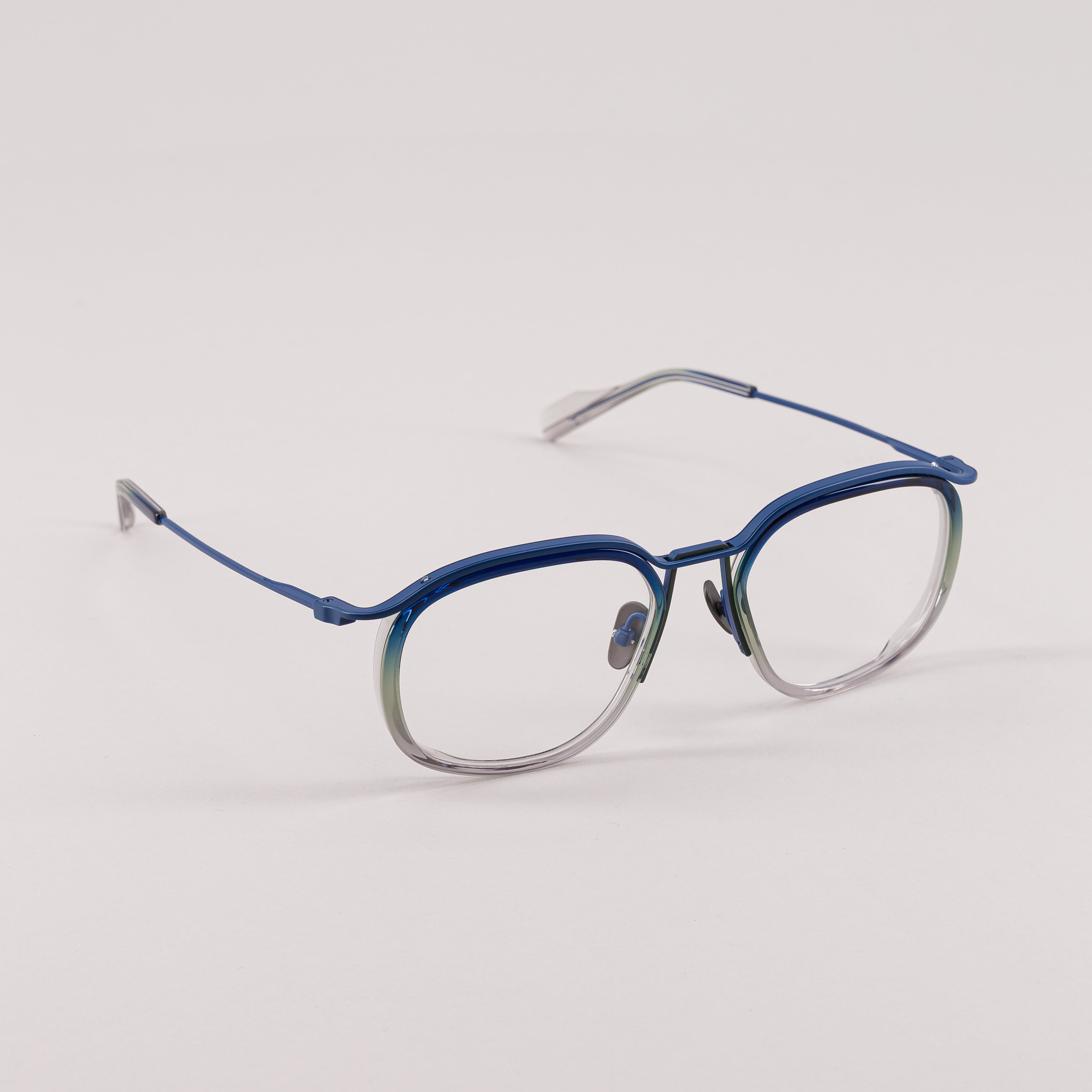 #color_blue green clear
