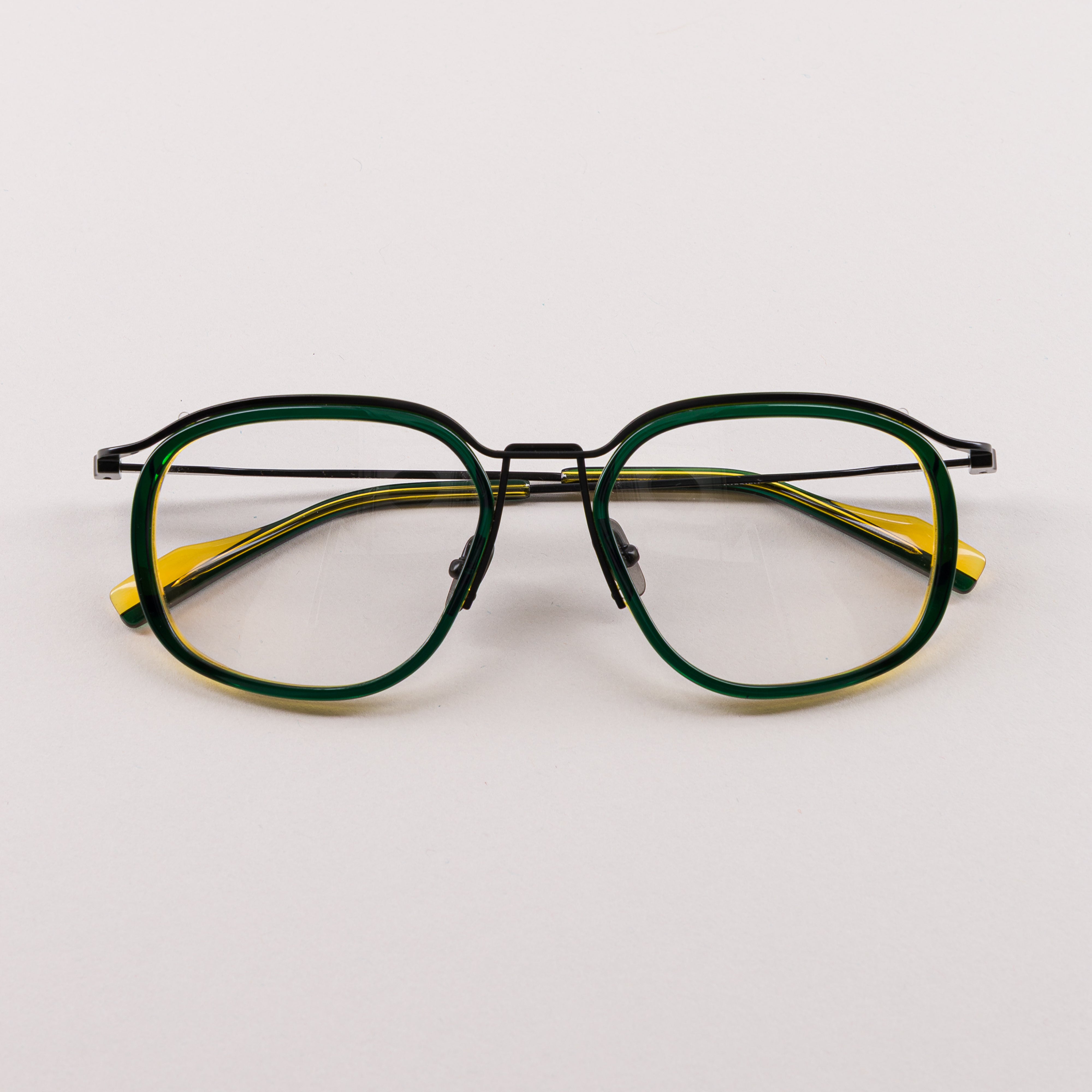 #color_green and yellow