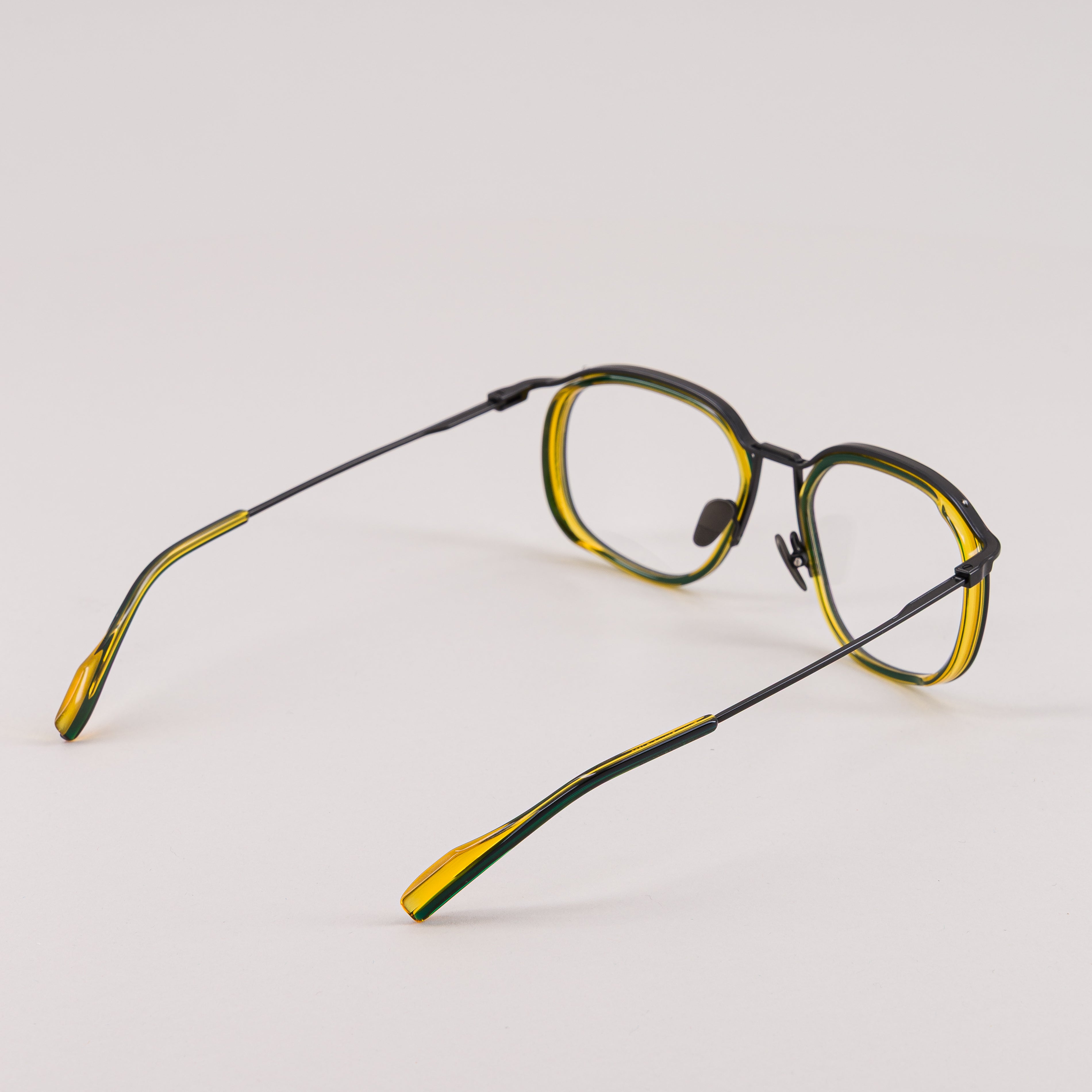 #color_green and yellow