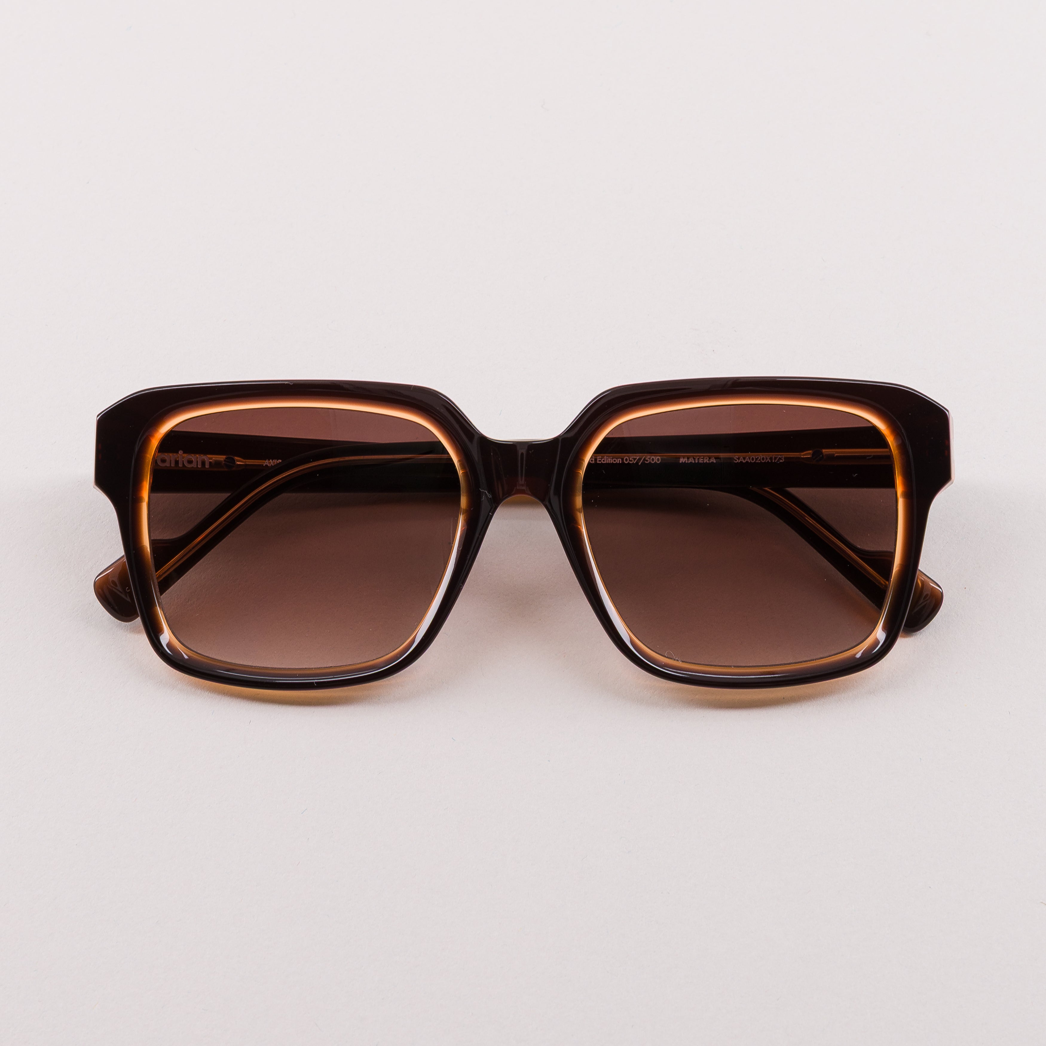 #color_Brown orange #couleur_Marron orange #colore_Marrone arancione #色_ブラウンオレンジ