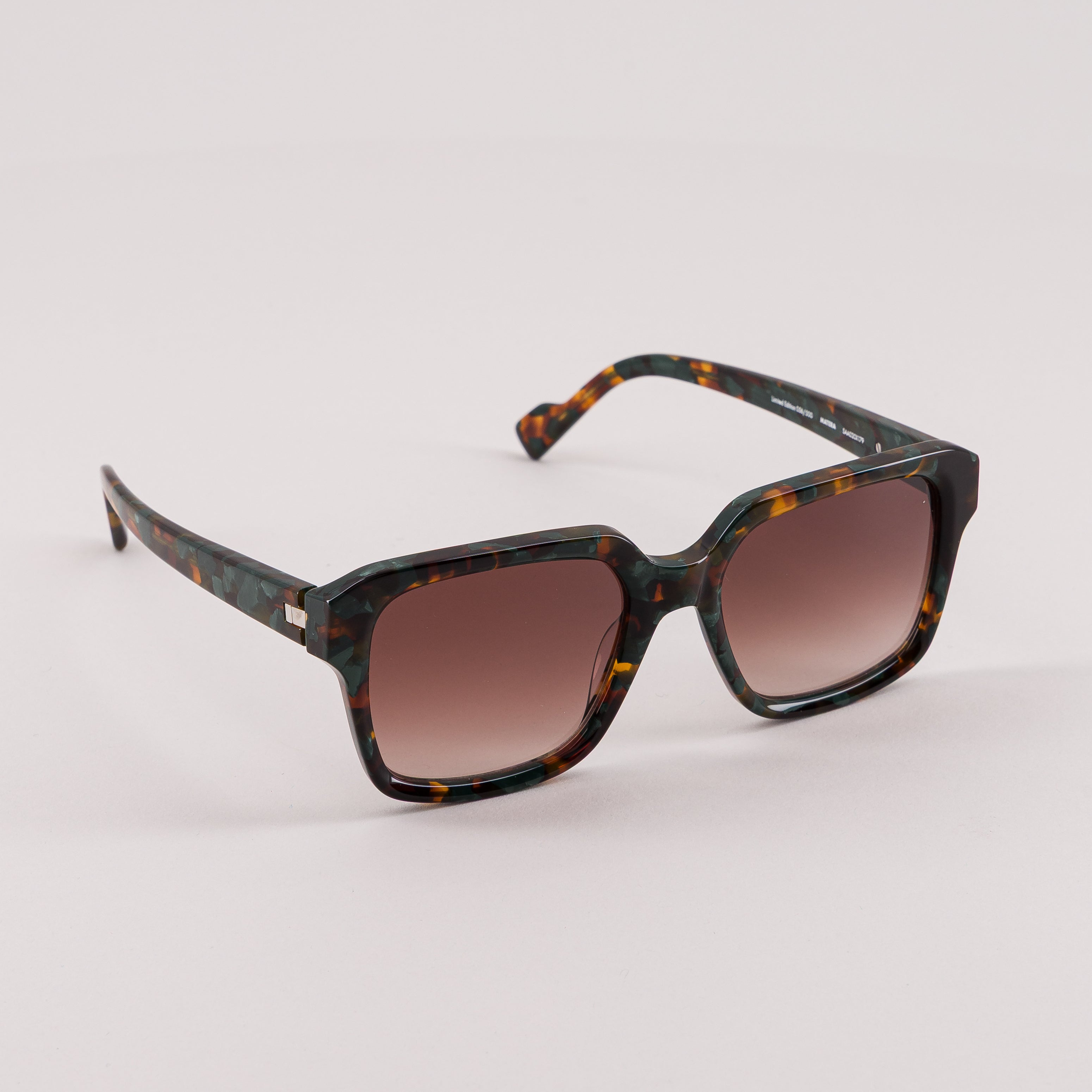#color_Tortoise shell green #couleur_Écaille verte #colore_Tartarugato verde #色_トートイスシェルグリーン