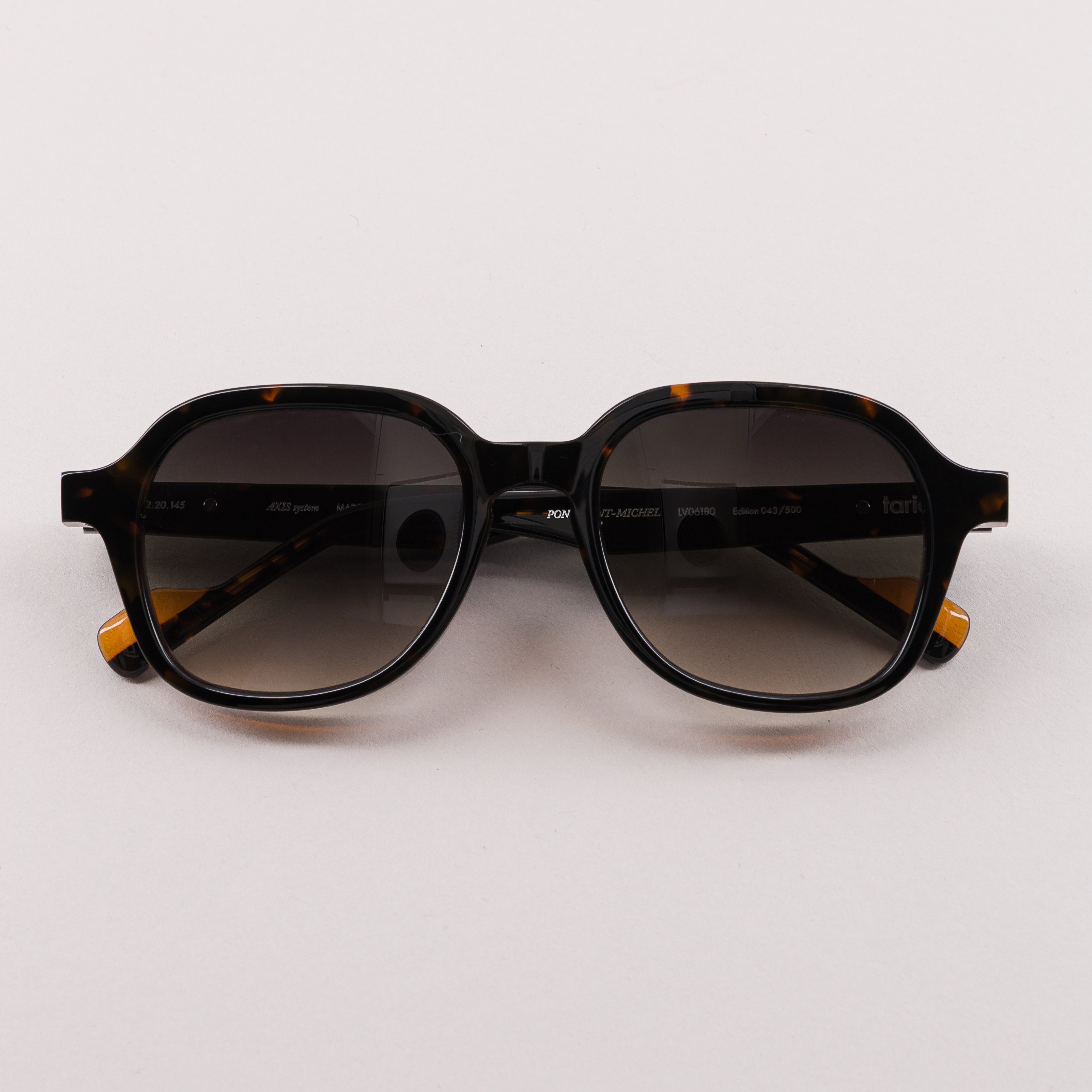 #color_black and orange
