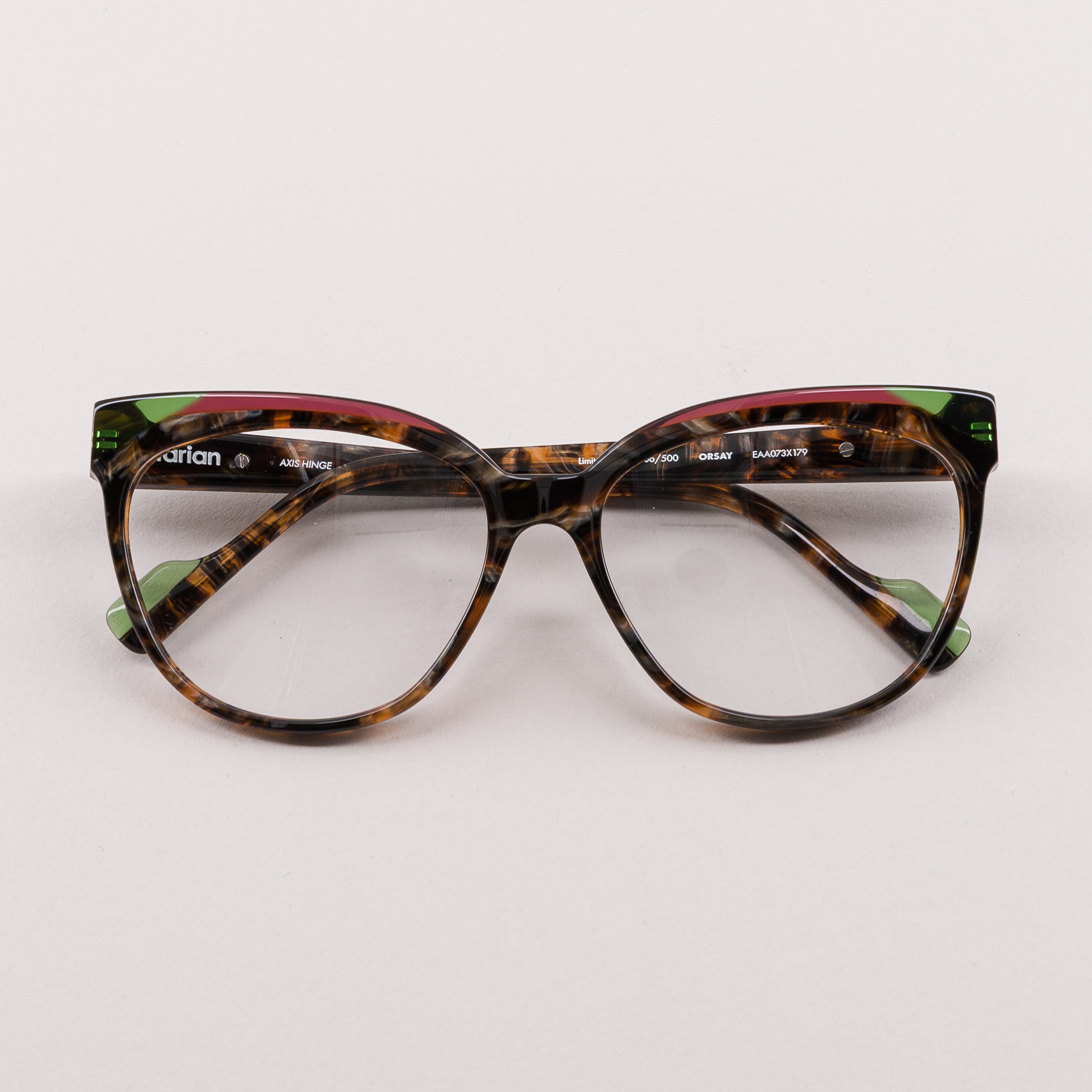 #couleur_Écaille, vert transparent et bordeaux