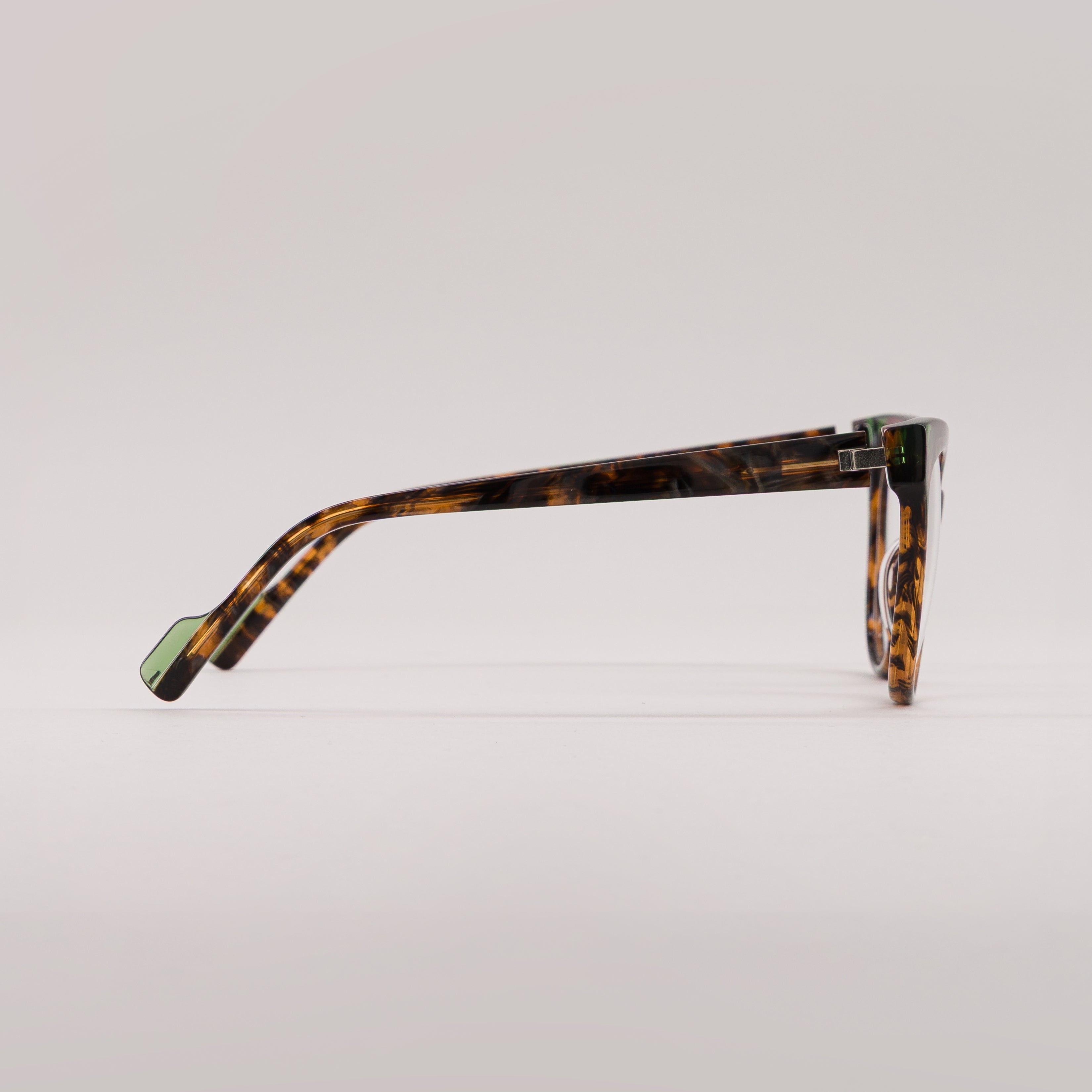 #color_tortoise shell clear green and burgundy