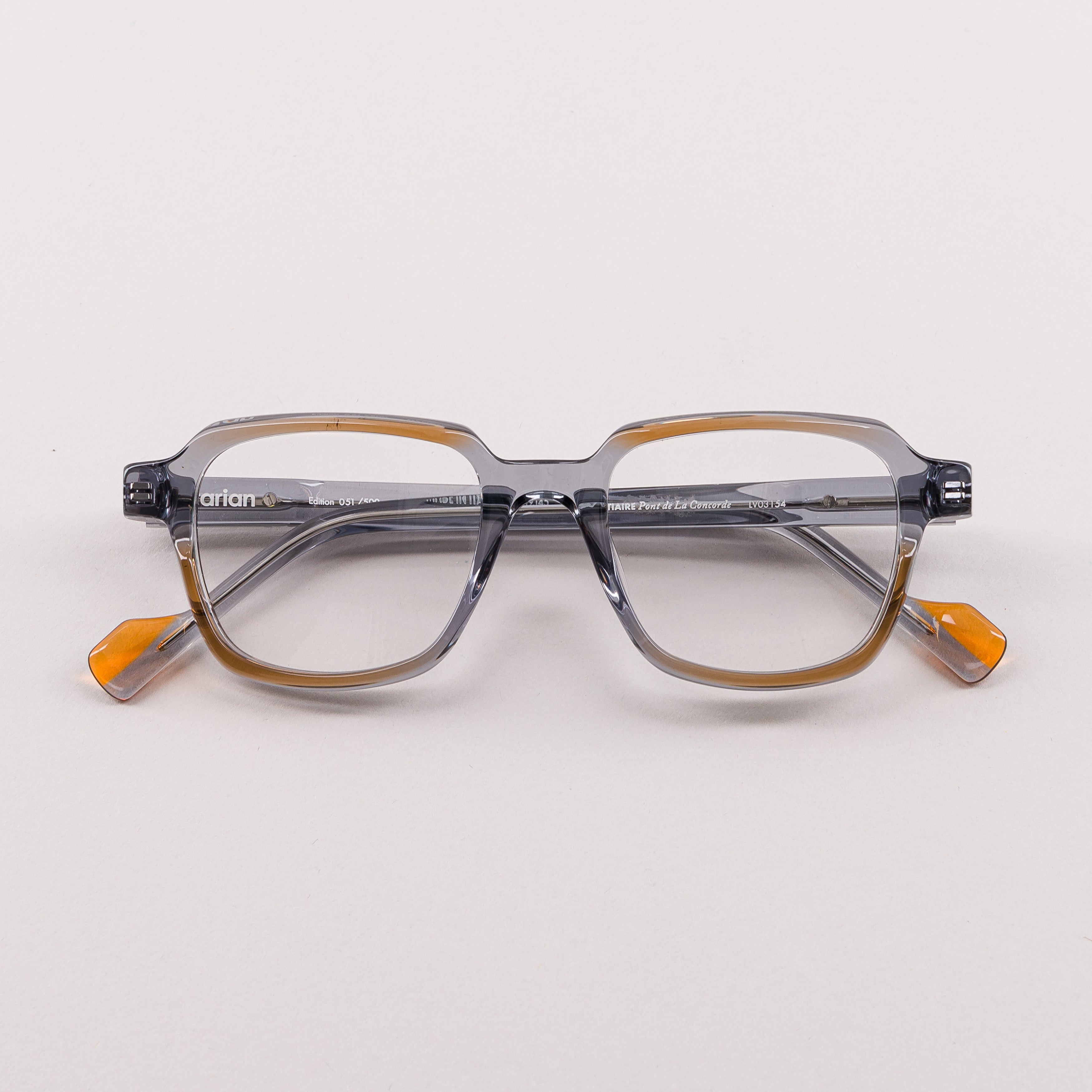#couleur_Gris et orange clair