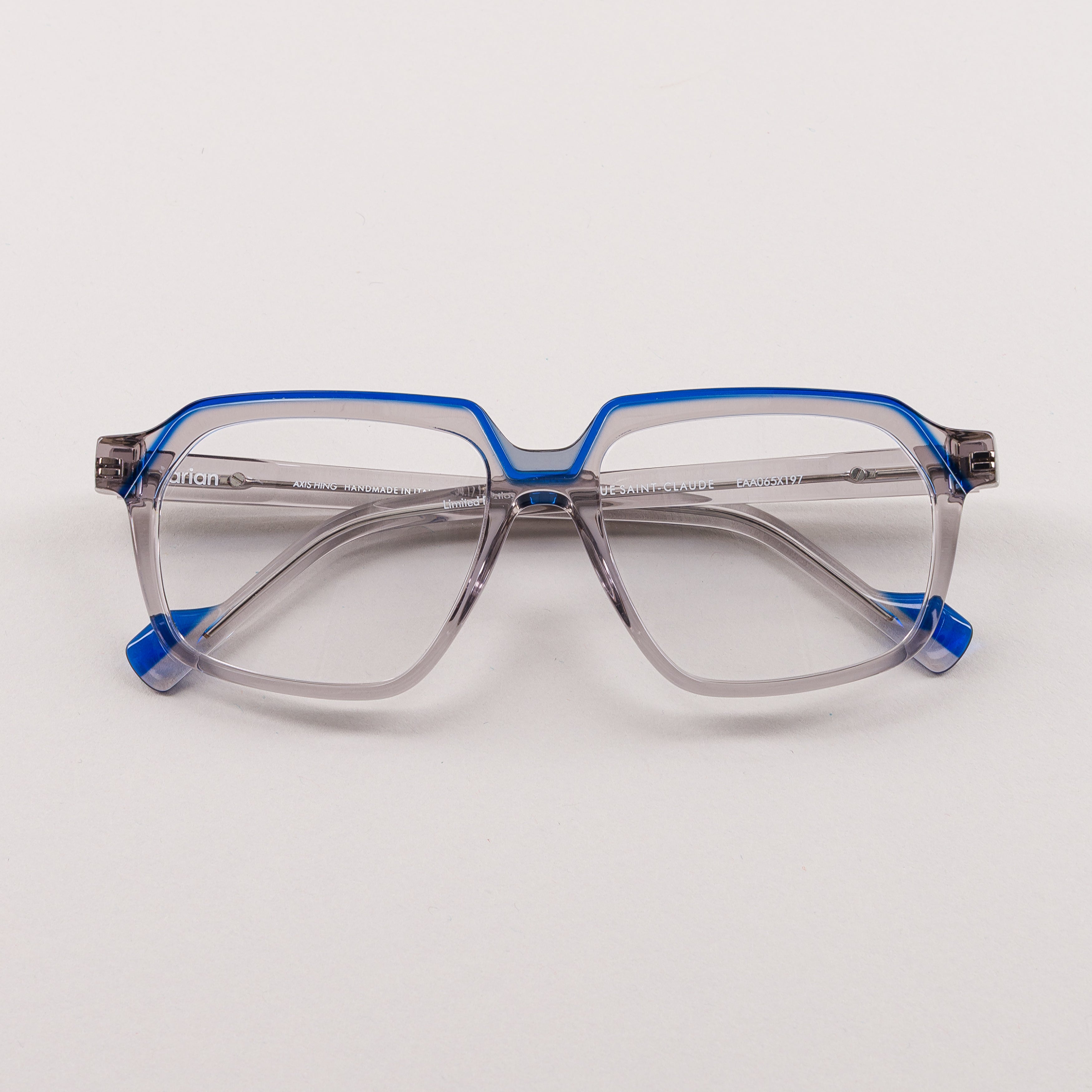 #color_grey clear and blue