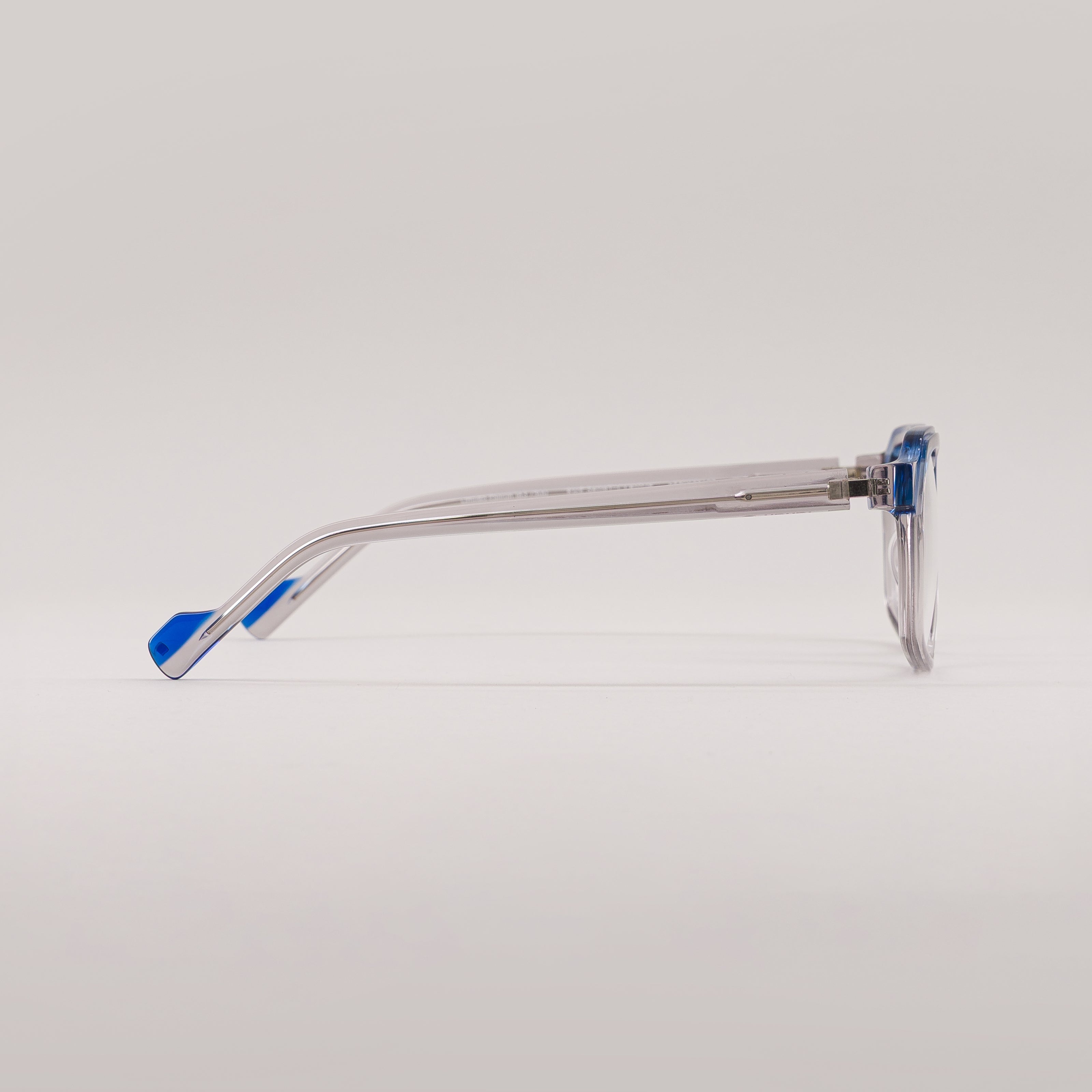 #color_grey clear and blue