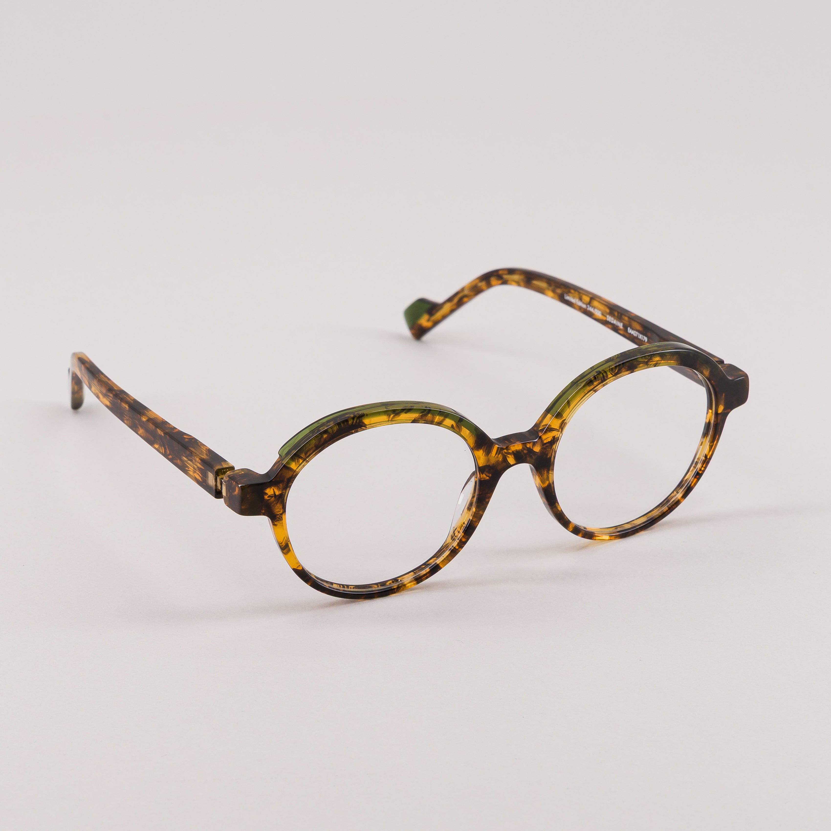 #color_tortoise shell green