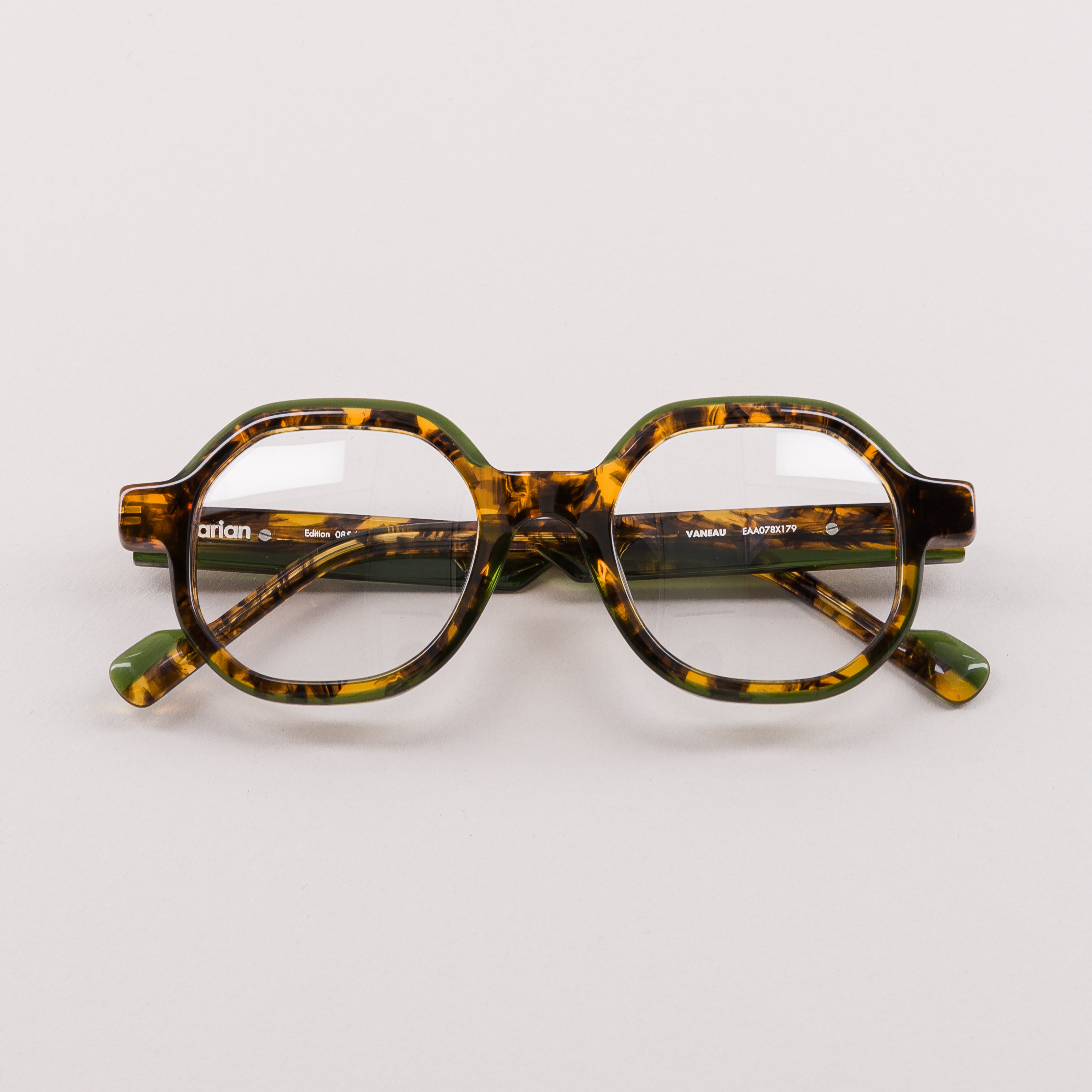 #couleur_Écaille vert et transparent