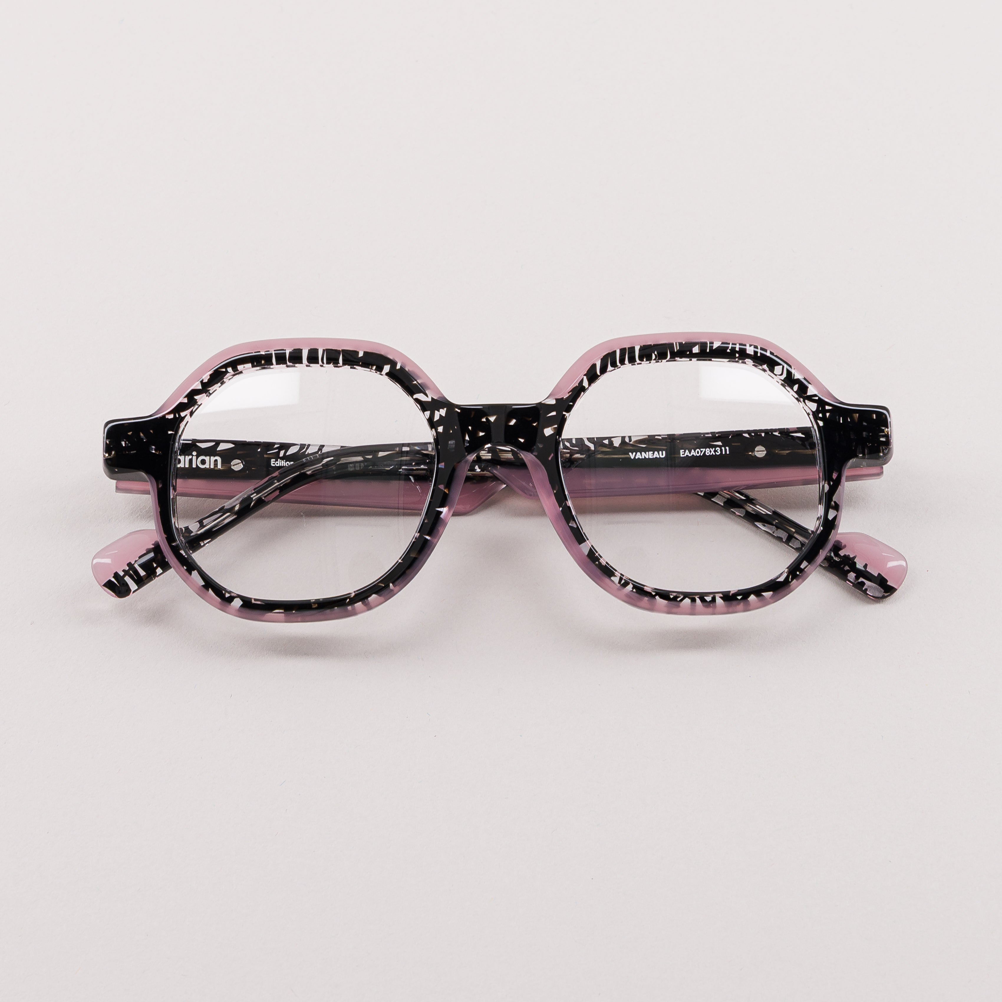 #couleur_Noir tacheté et rose