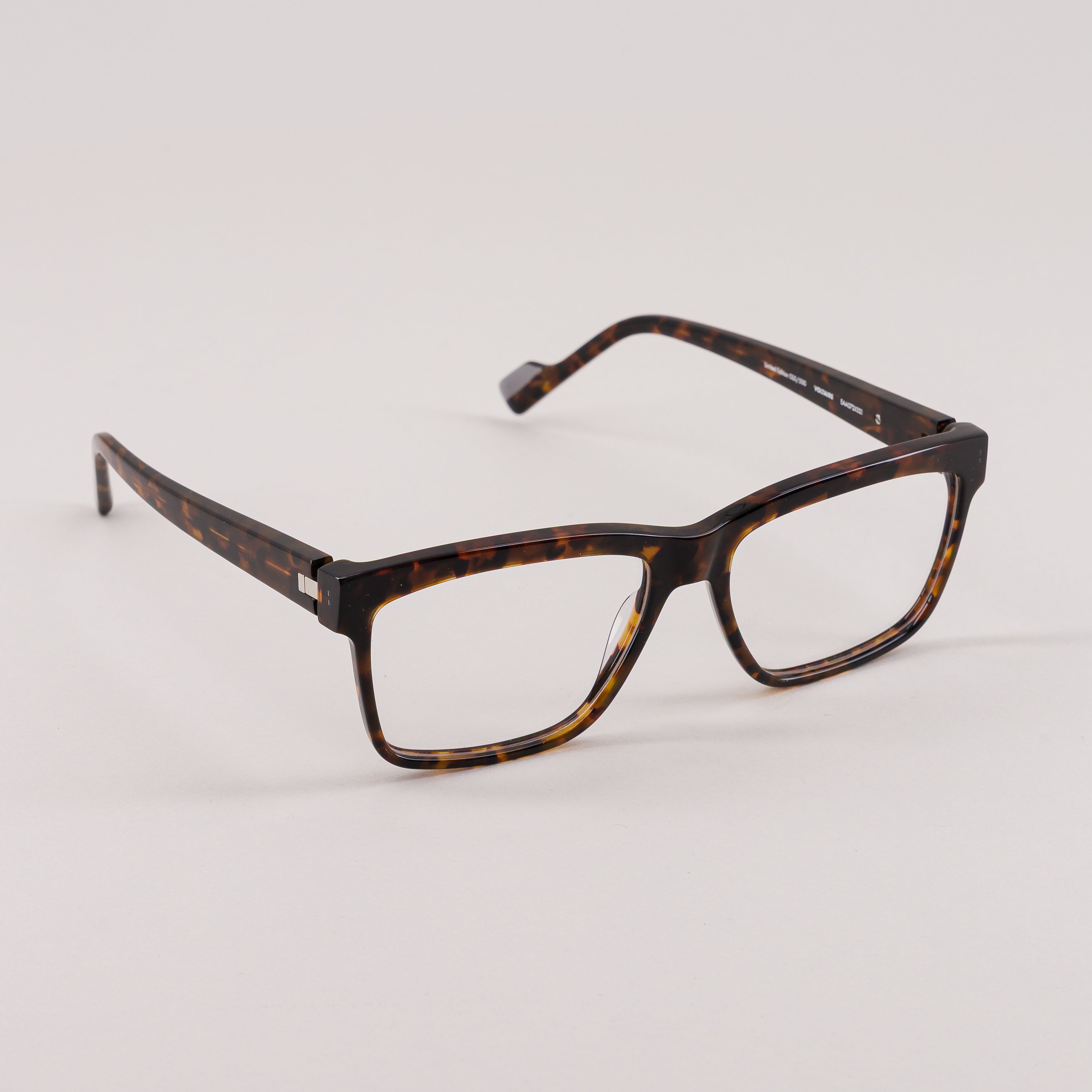 #color_tortoise shell, burgundy, grey