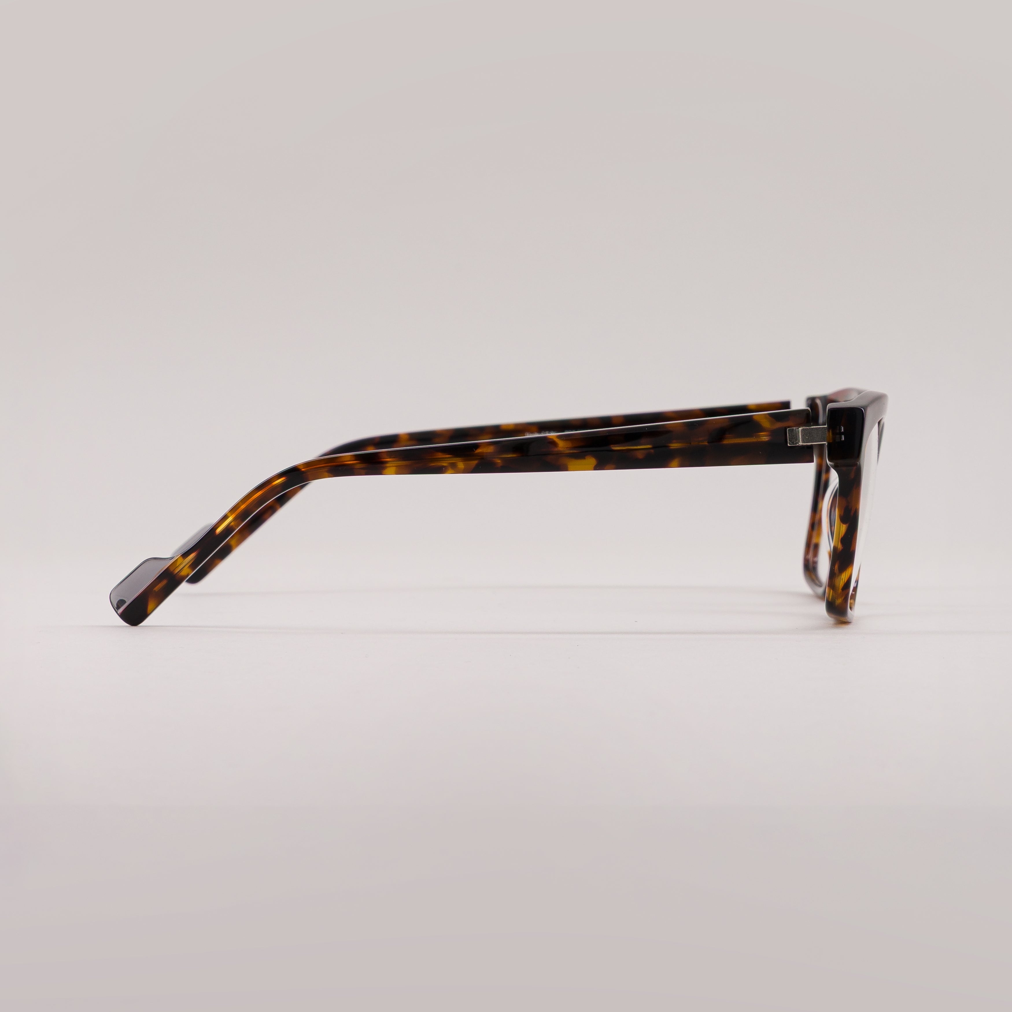 #color_tortoise shell, burgundy, grey