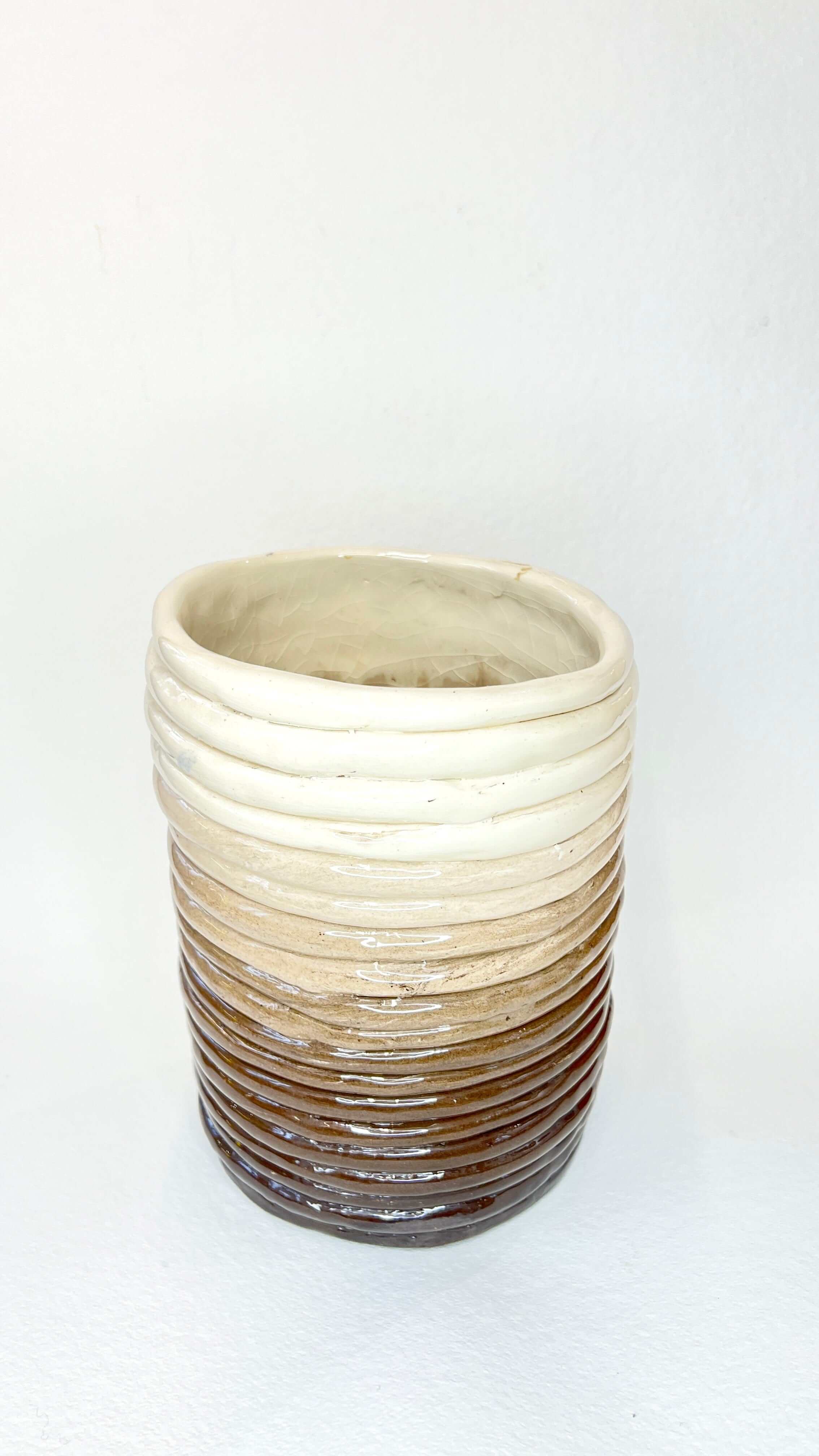 Tarian-Essentiel-ceramic-large-vase-brown-gradient-white