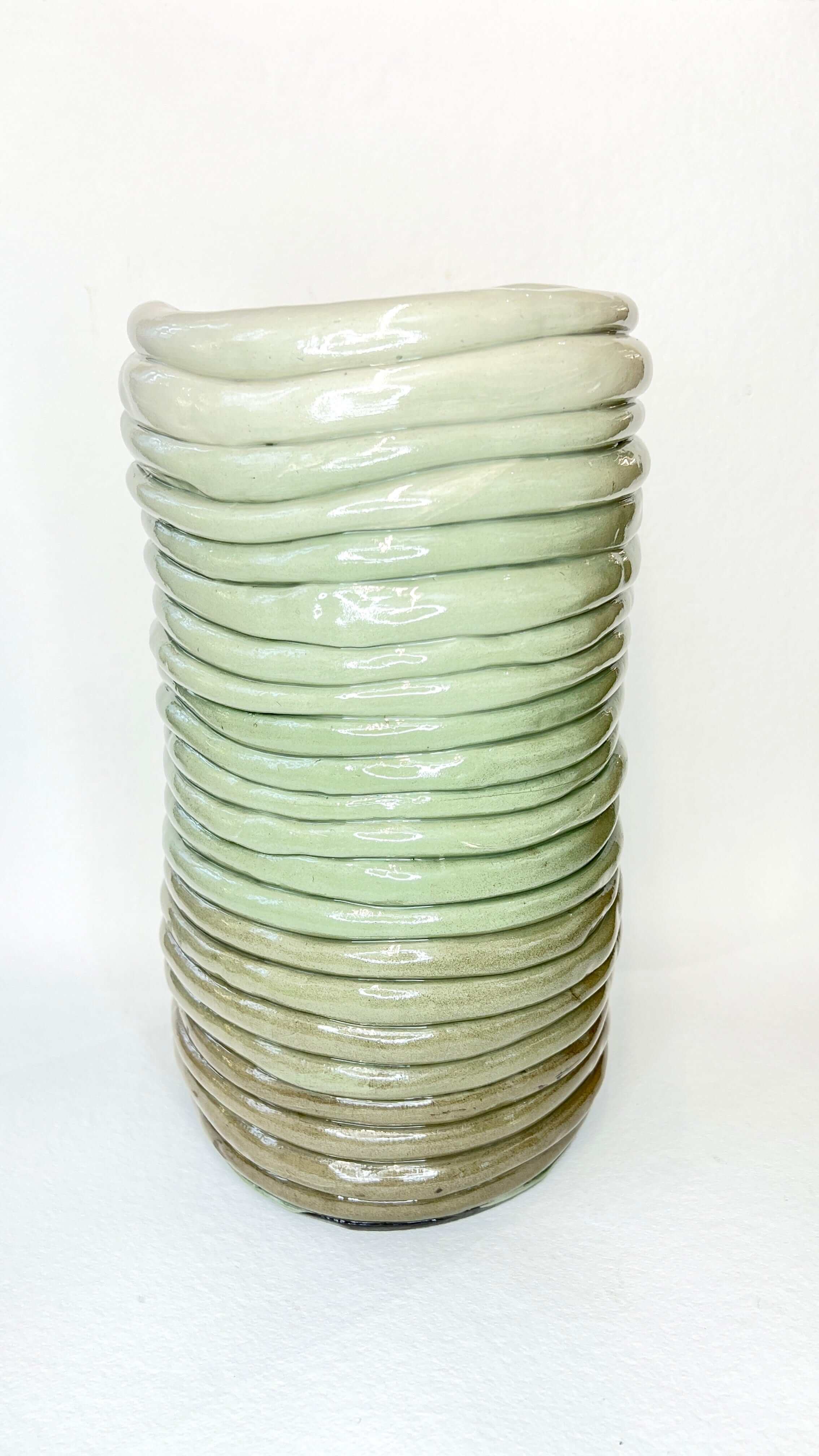 Tarian-Essentiel-ceramic-large-vase-khaki-gradient-light
