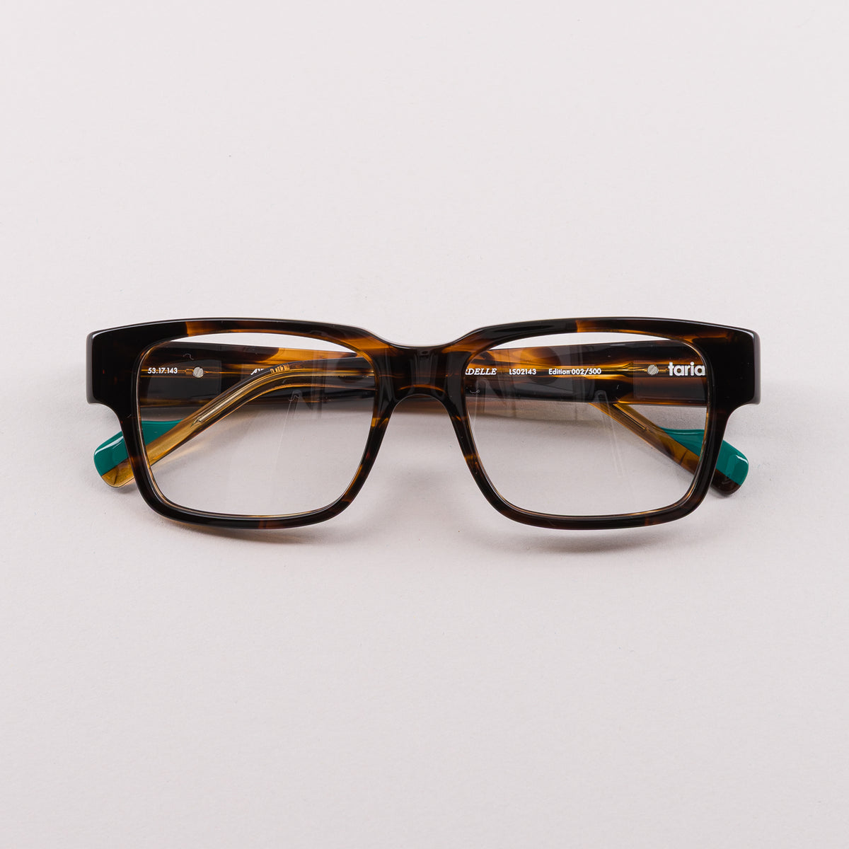 #color_Tortoise shell and green