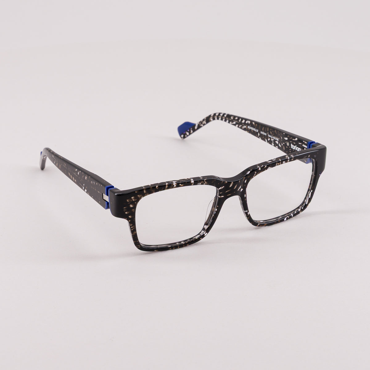 #color_Black and blue