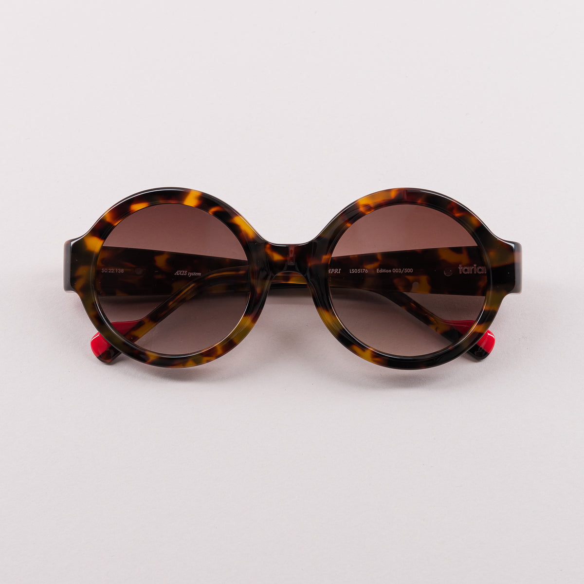 #color_Tortoise shell and coral
