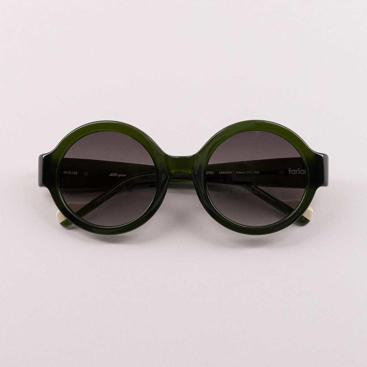 #color_Moss green and ivory