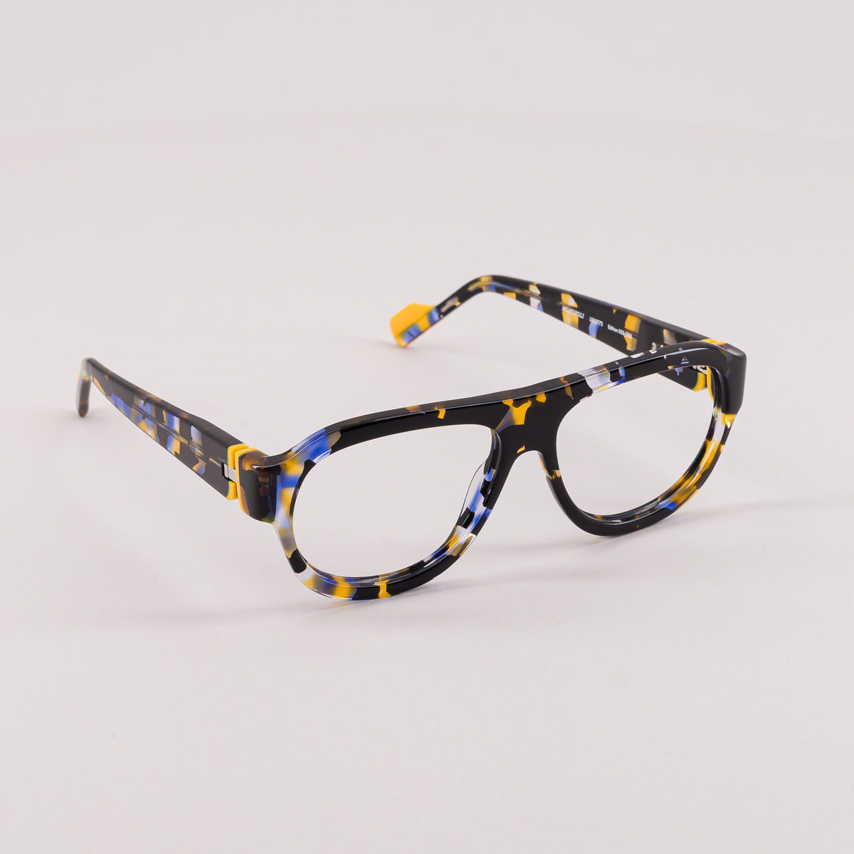 #color_Yellow, blue and black