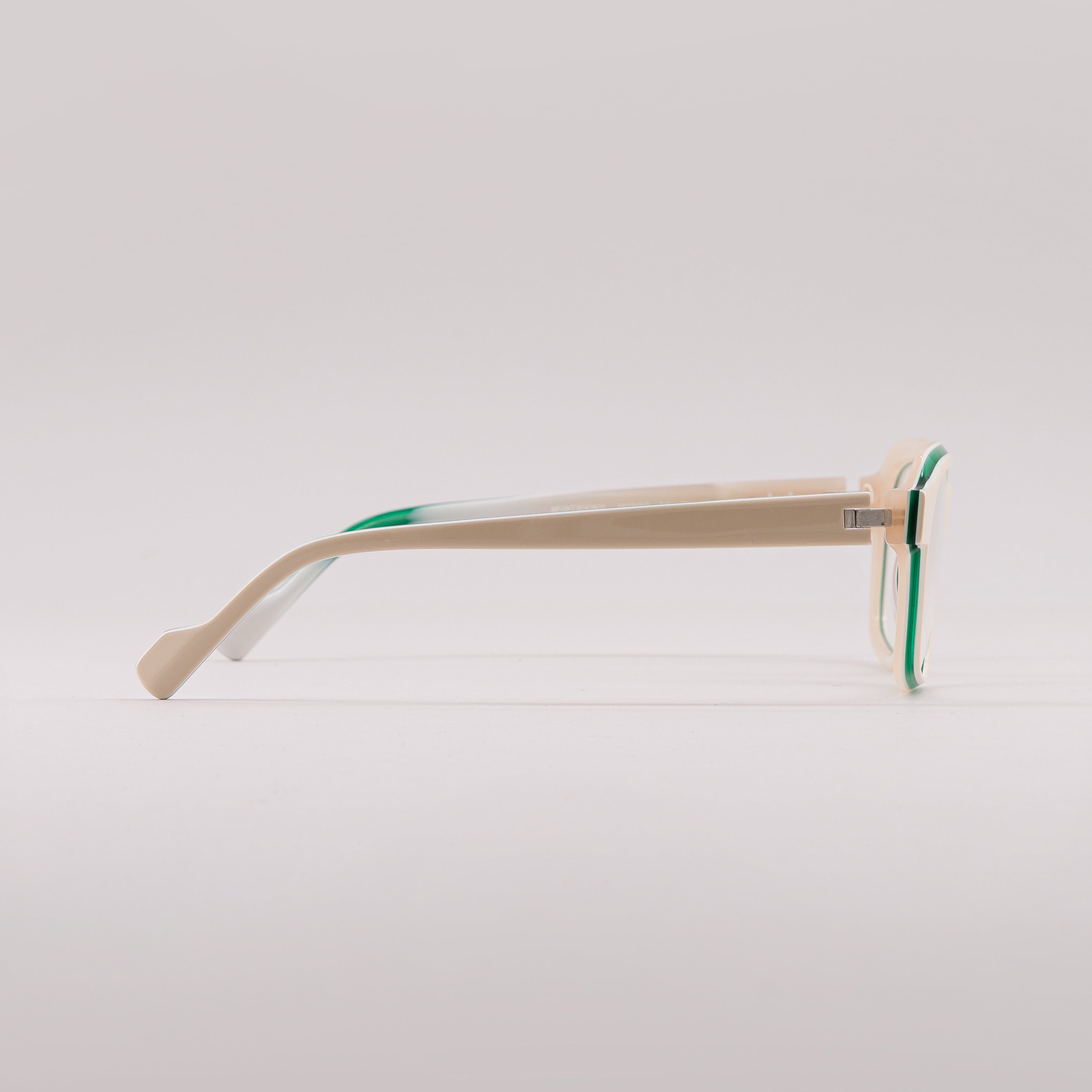 #colore_Bianco sporco e verde