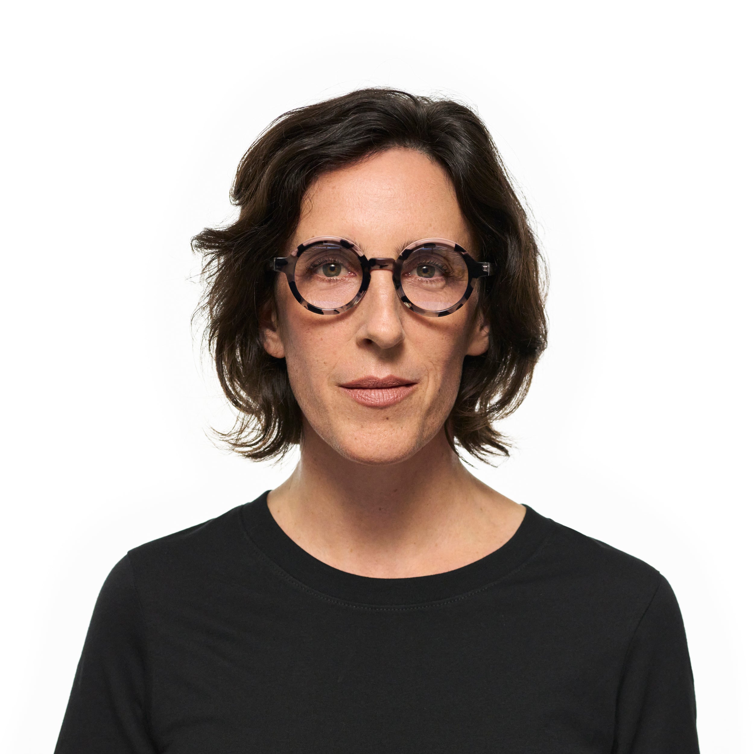 Tarian-Pas-de-la-Mule-round-eyewear-pink-turtleshell-portrait