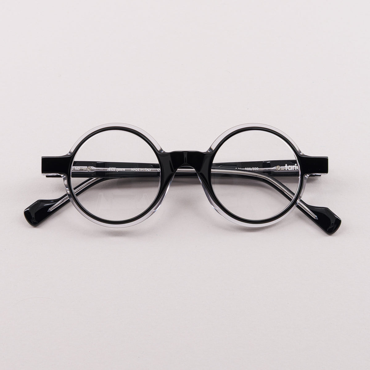 #color_Black and clear
