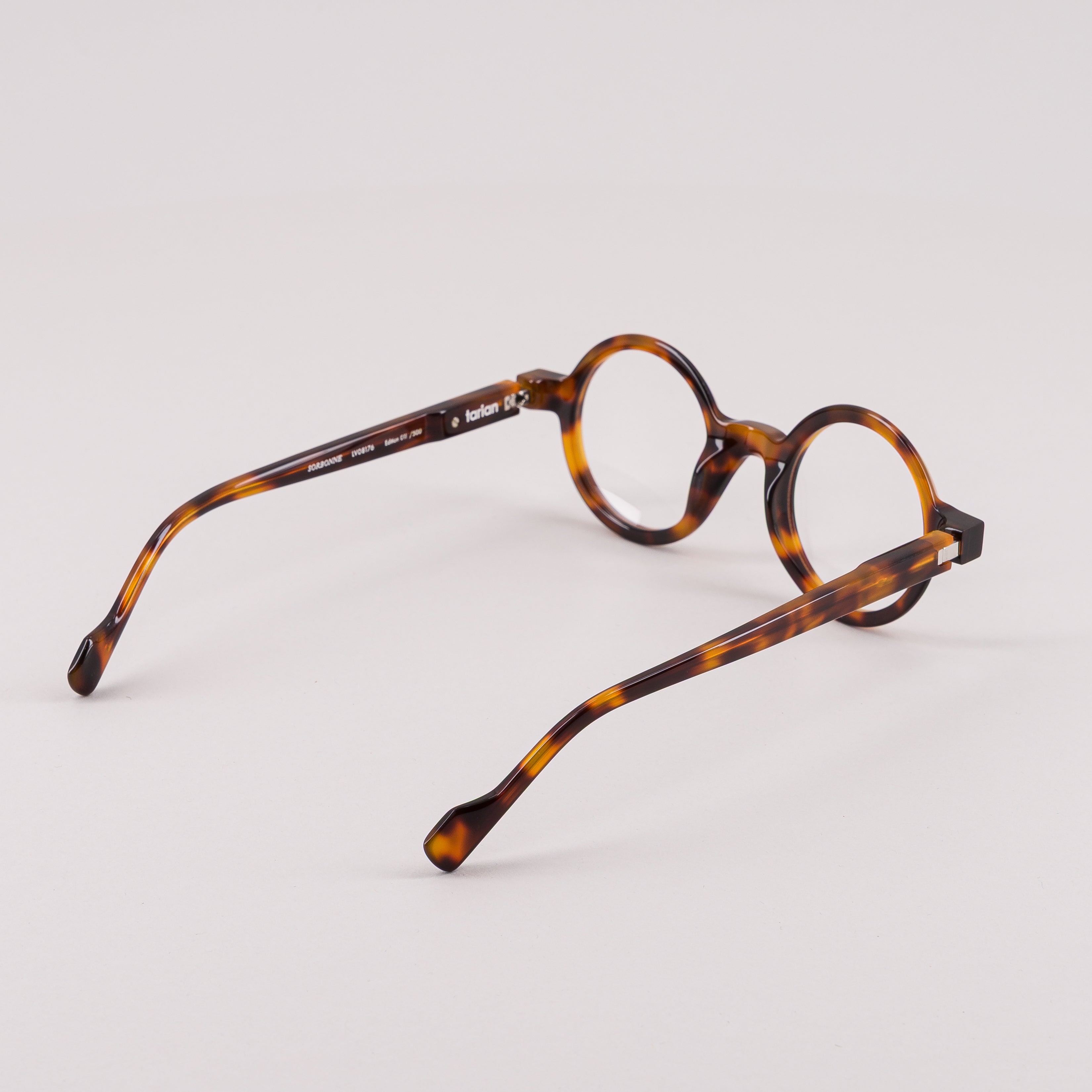 #color_Tortoise shell