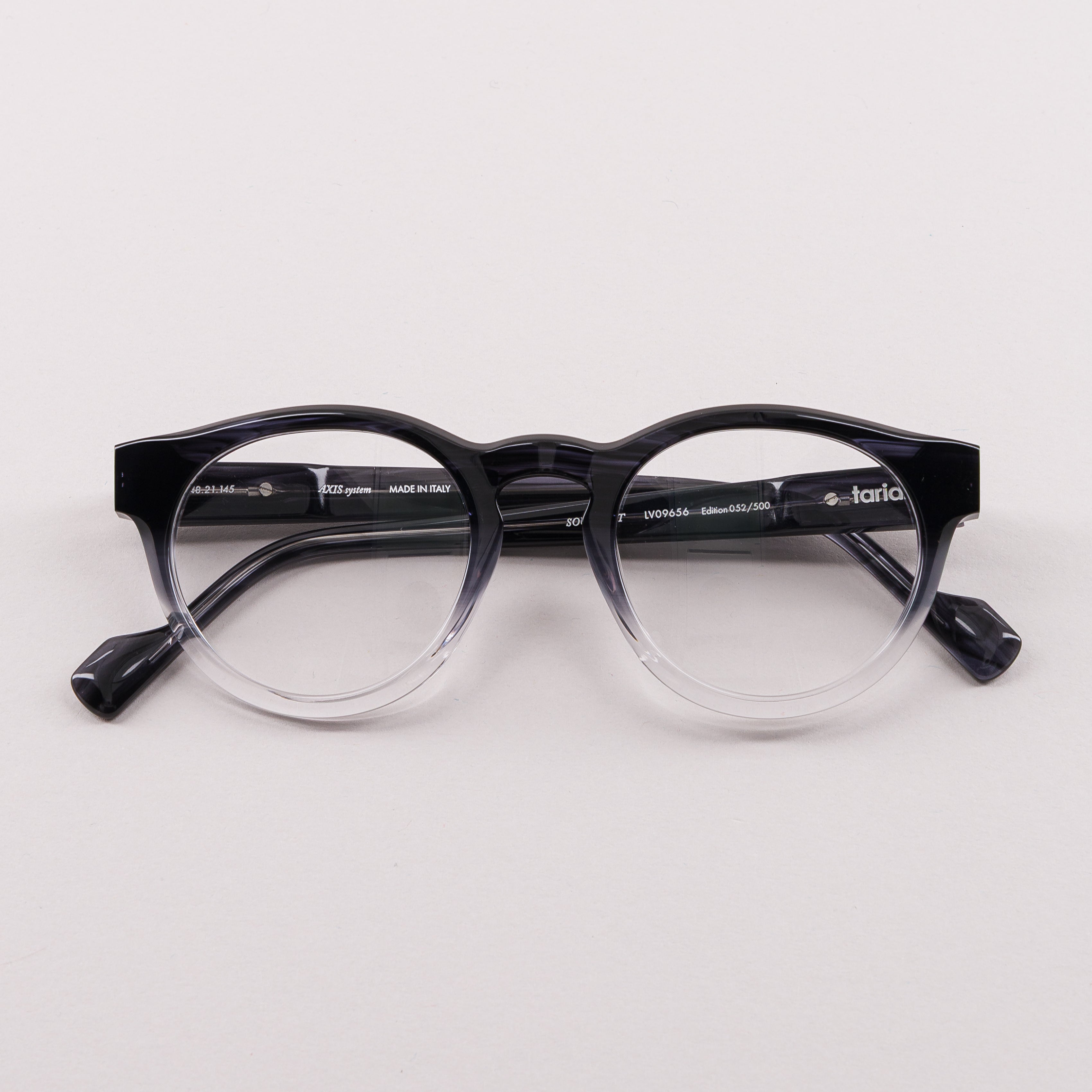 #color_Black gradient clear