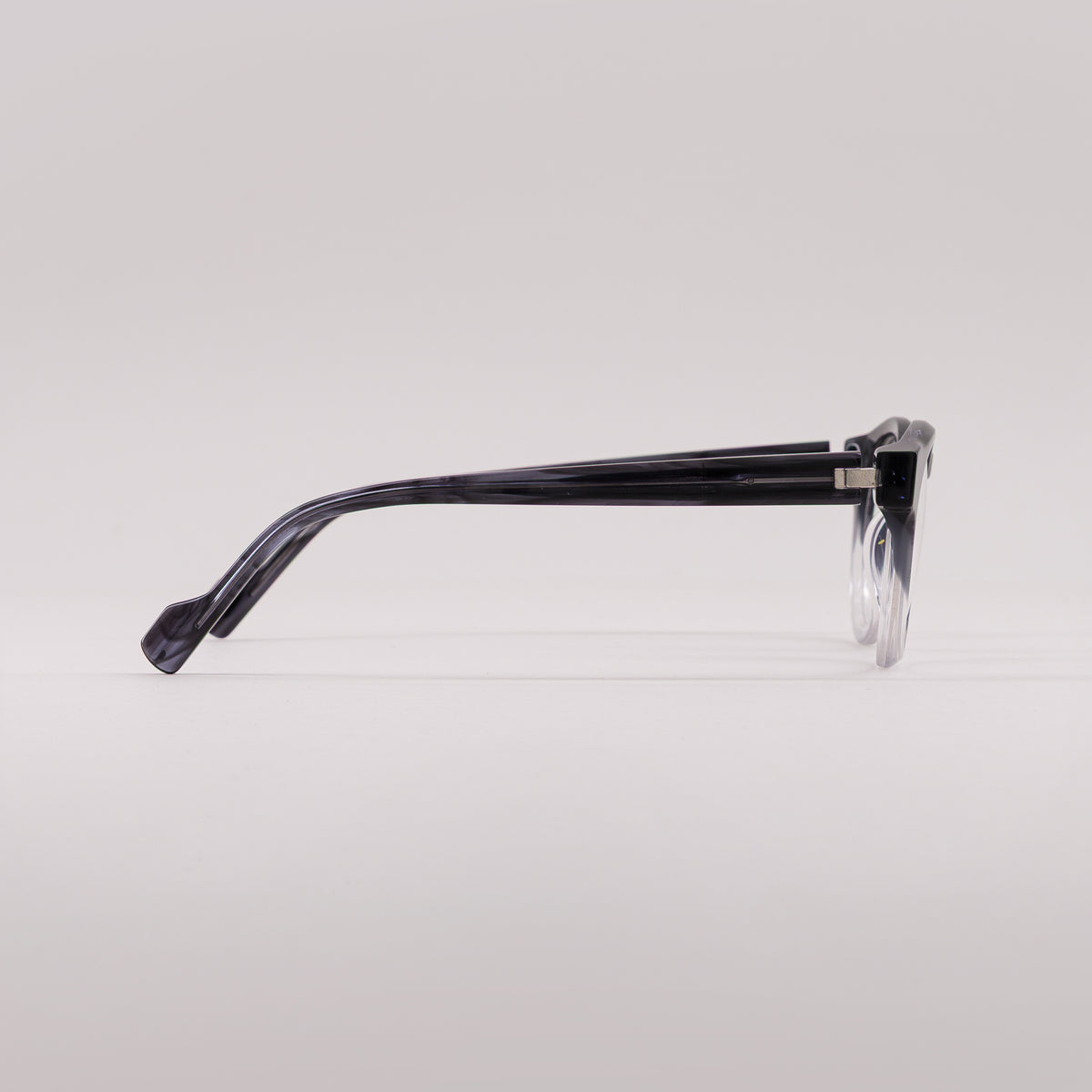 #color_Black gradient clear
