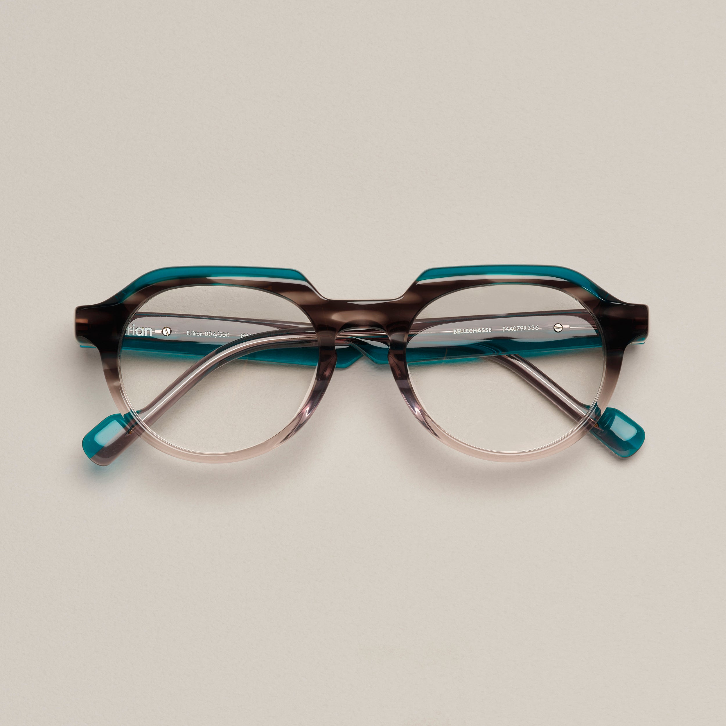 Tarian-Bellechasse-pantos-eyewear-gradient-grey-duck