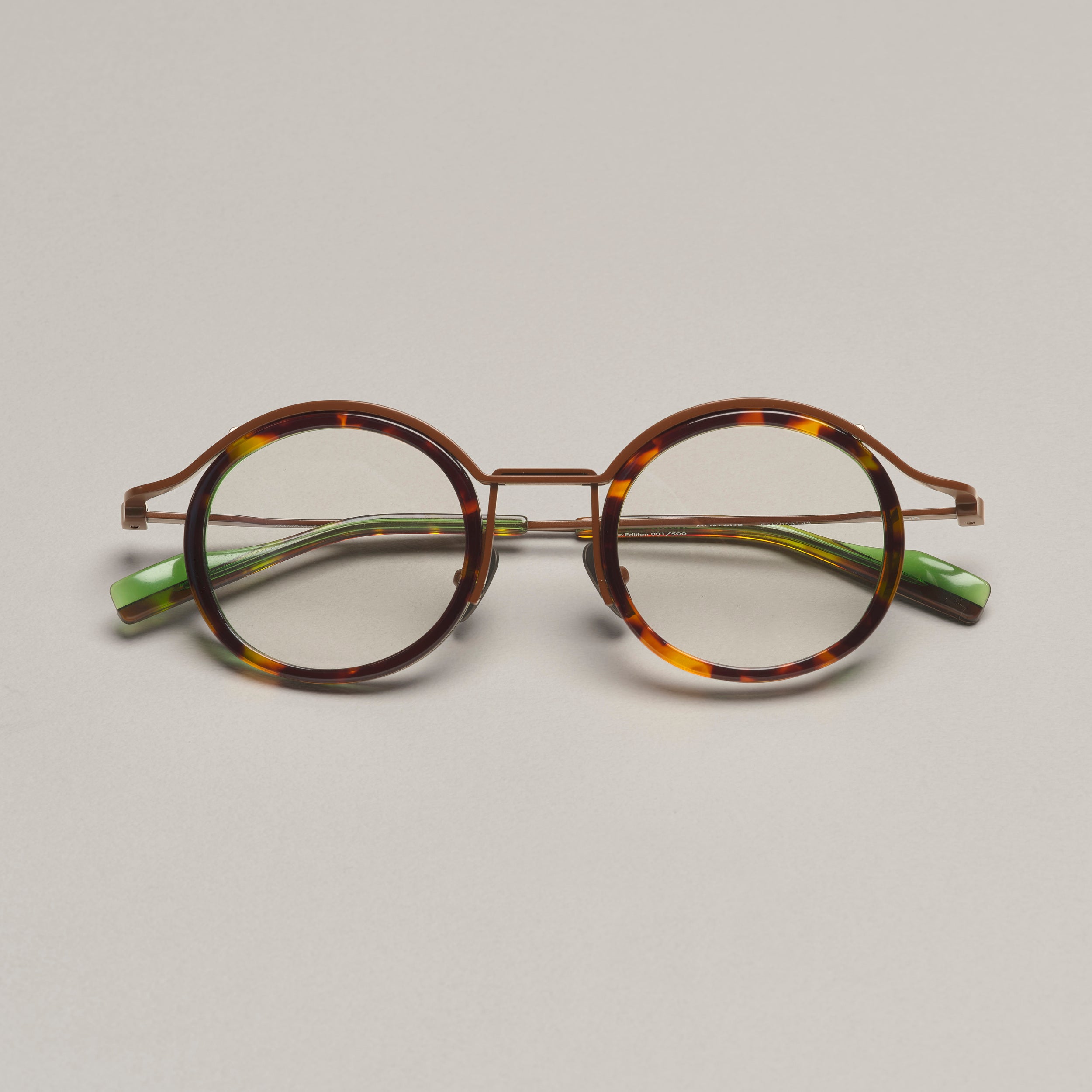 Tarian_morland_round_eyewear_glasses_tortoiseshell_green