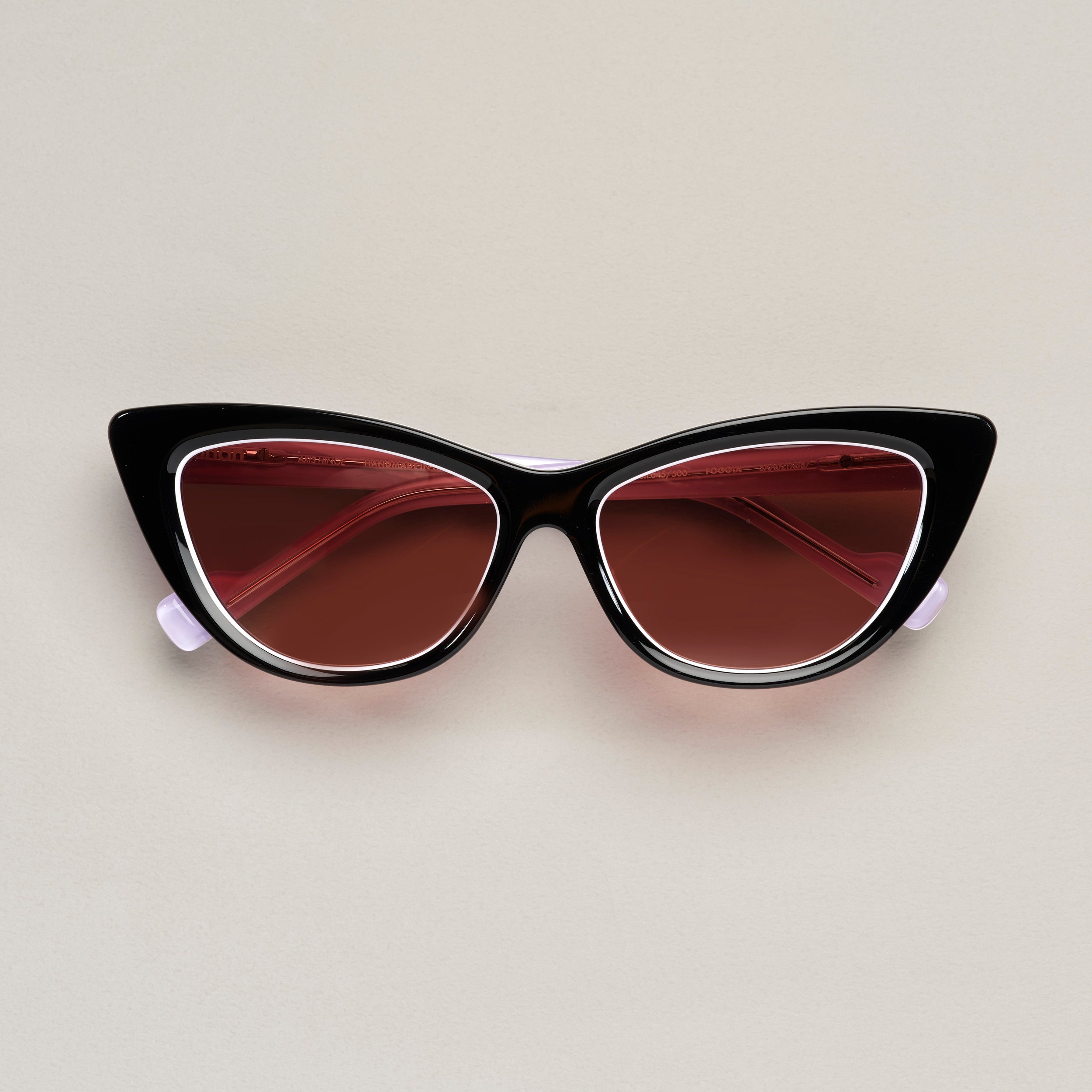 Tarian-Foggia-cateye-sunglasses-black-white