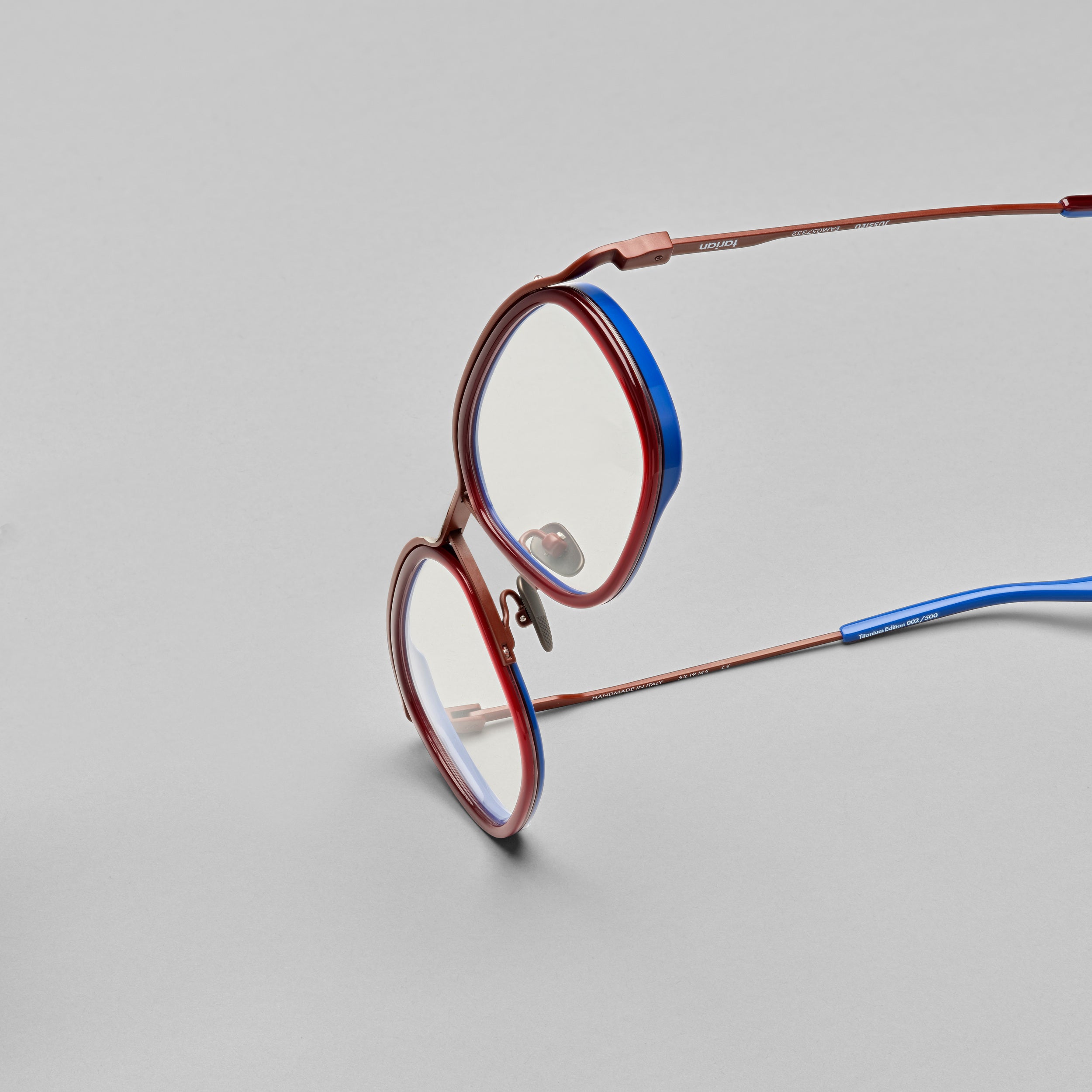 TARIAN-eyewear-luxe-glasses-oval-zoom-burgundy-blue