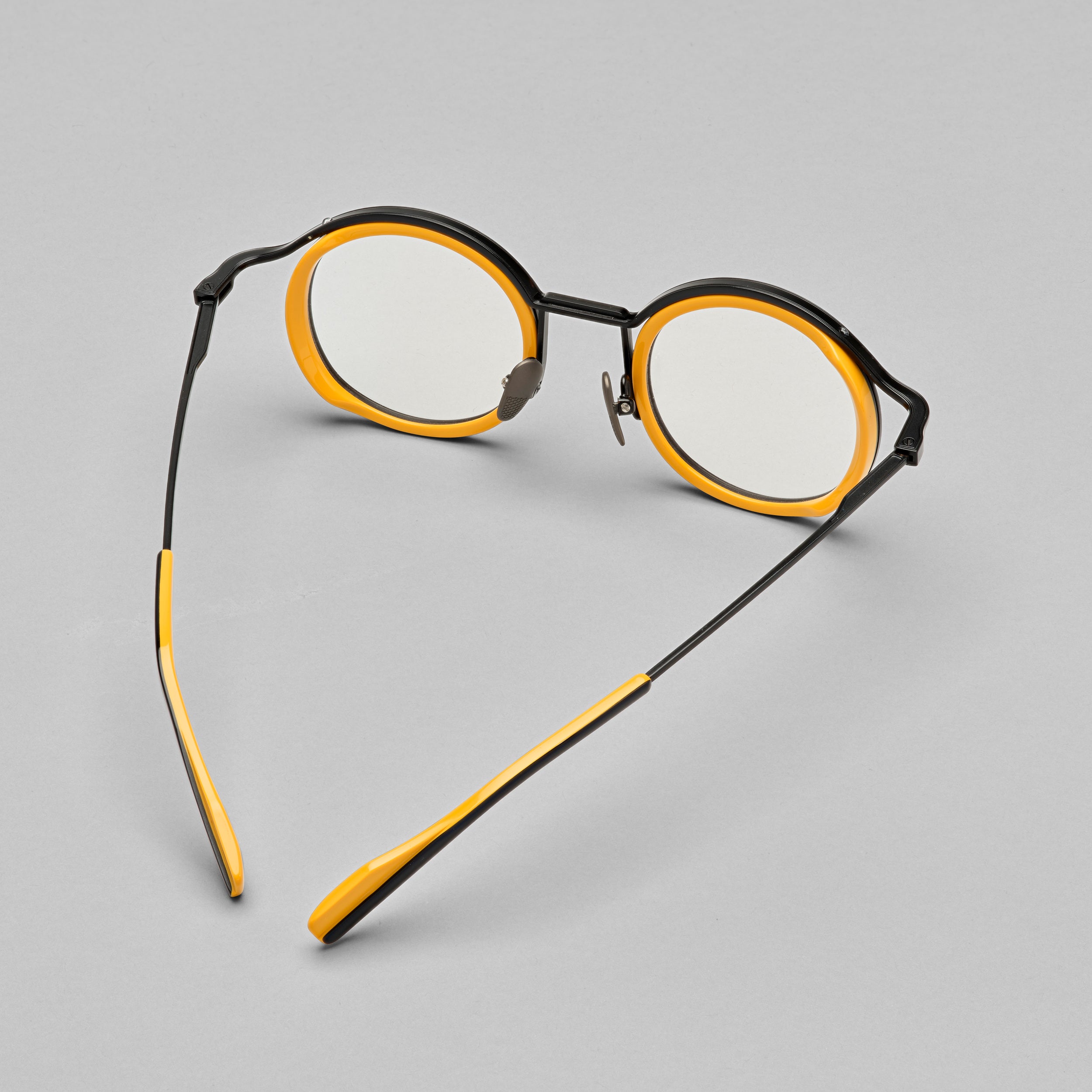 Tarian_morland_round_eyewear_glasses_zoom_black_mustard
