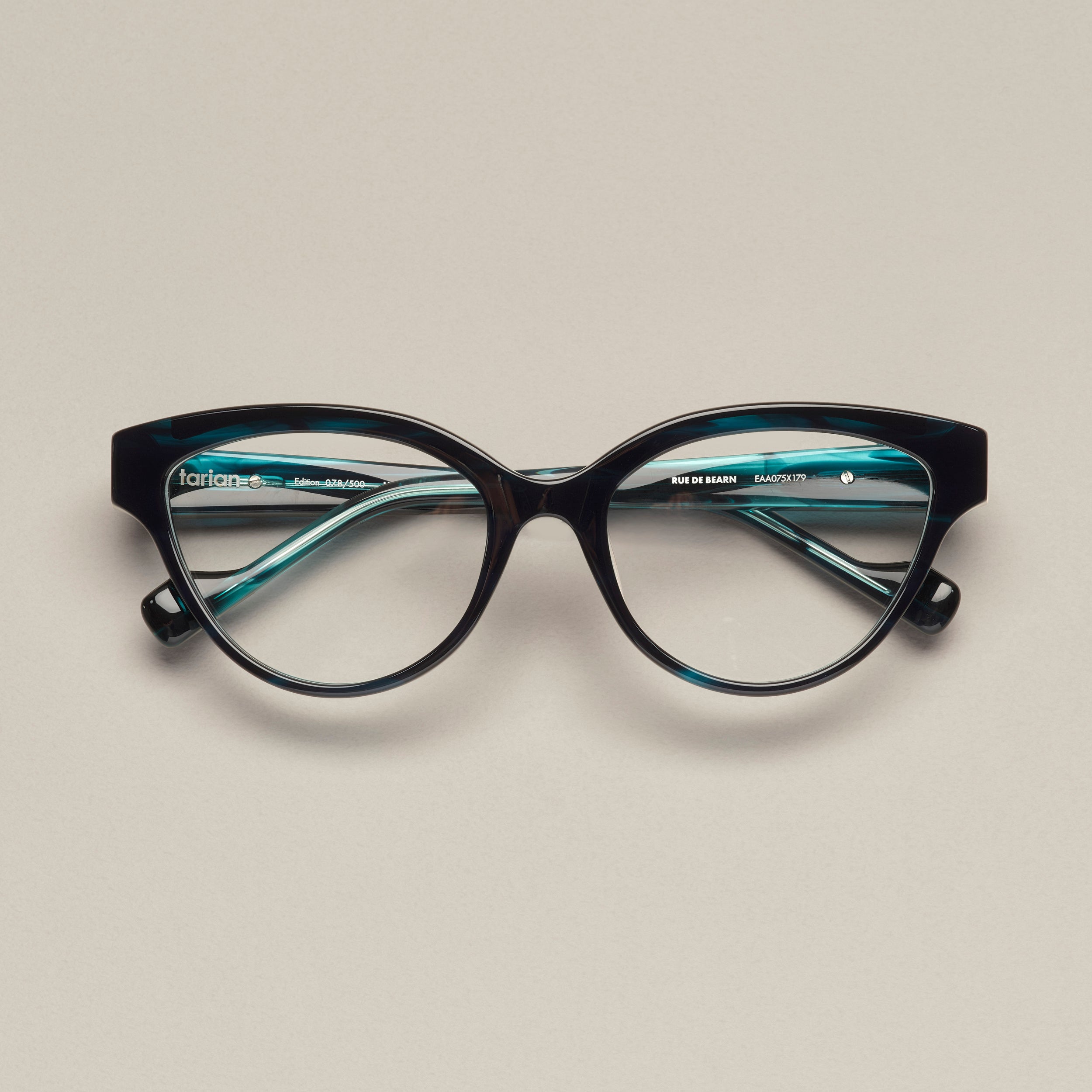 Tarian-Rue-de-Bearn-cateye-eyewear-emerald-black