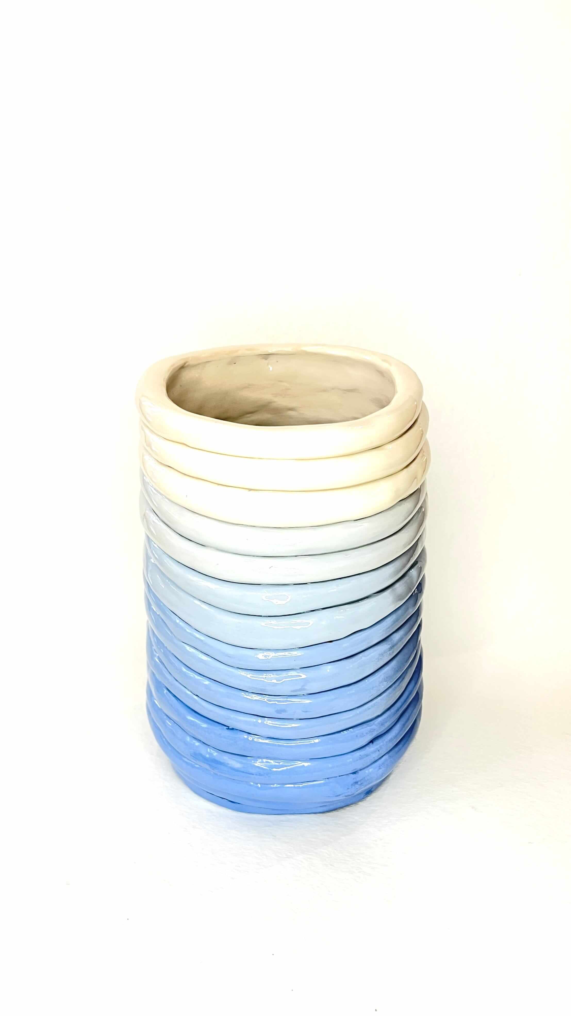 Tarian-Essentiel-ceramic-large-vase-blue-gradient-white