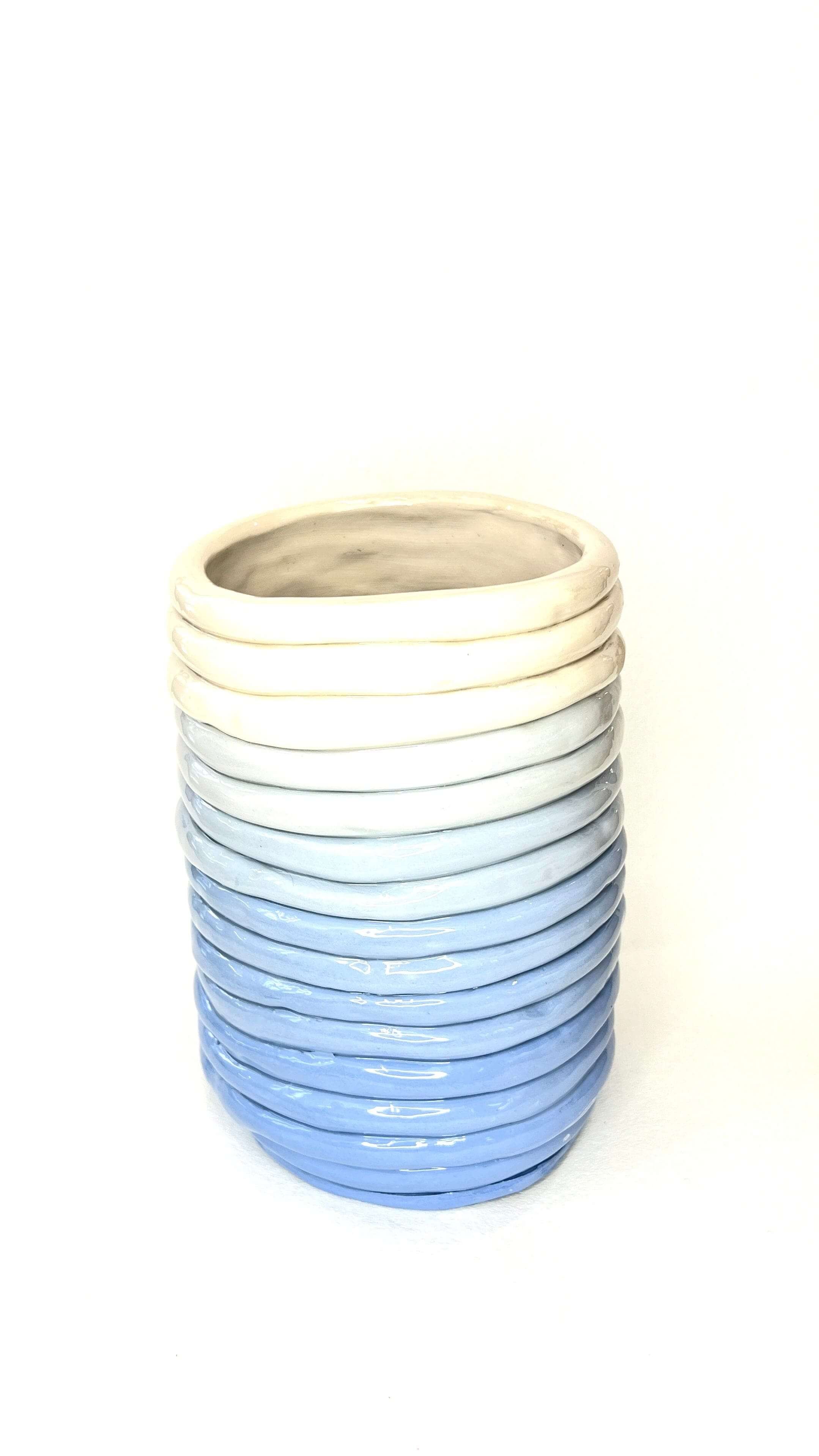 Tarian-Essentiel-ceramic-large-vase-blue-gradient-white