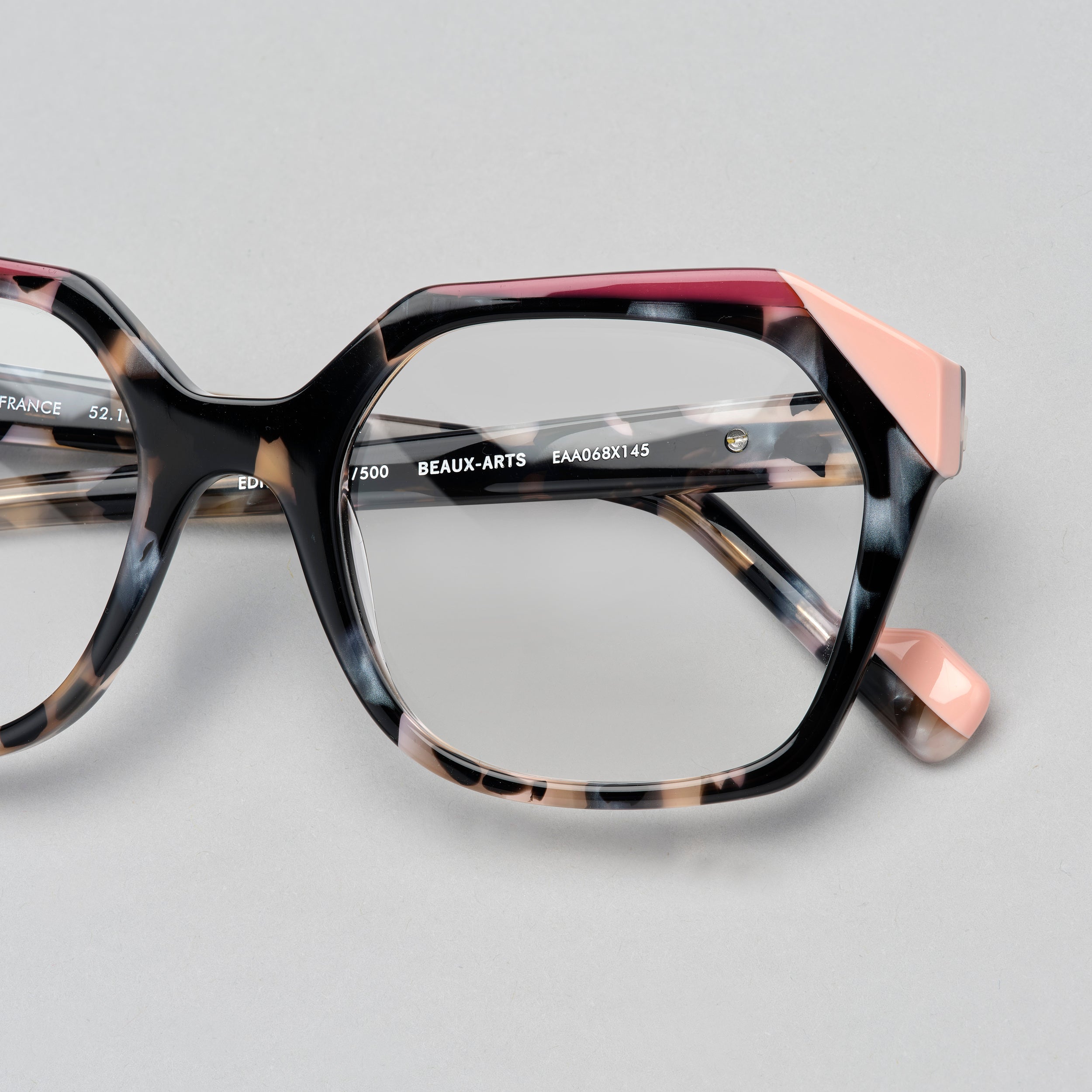 Tarian-Beaux-Arts-large-rectangle-cateye-eyewear-tortoiseshell-pink-burgundy
