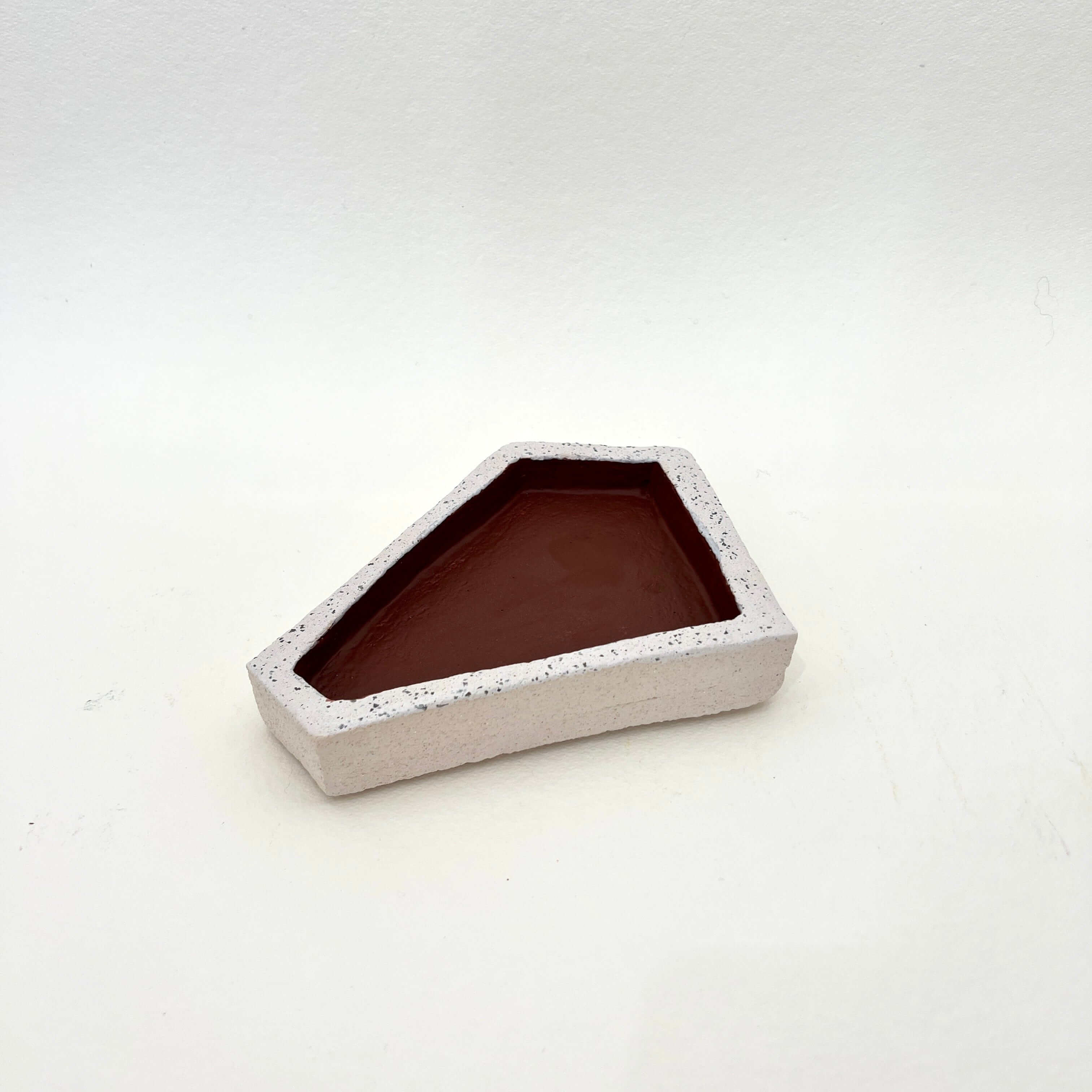 Tarian-Vide-Poche-ceramic-red-white