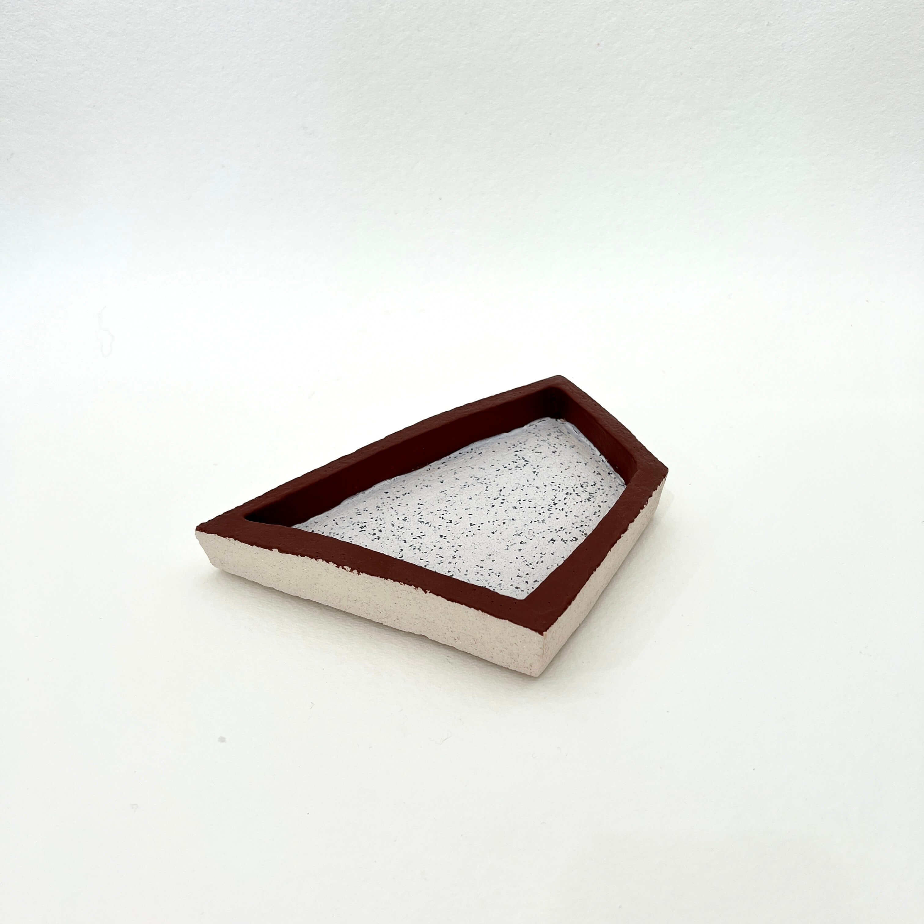 Tarian-Vide-Poche-ceramic-red-casablanca