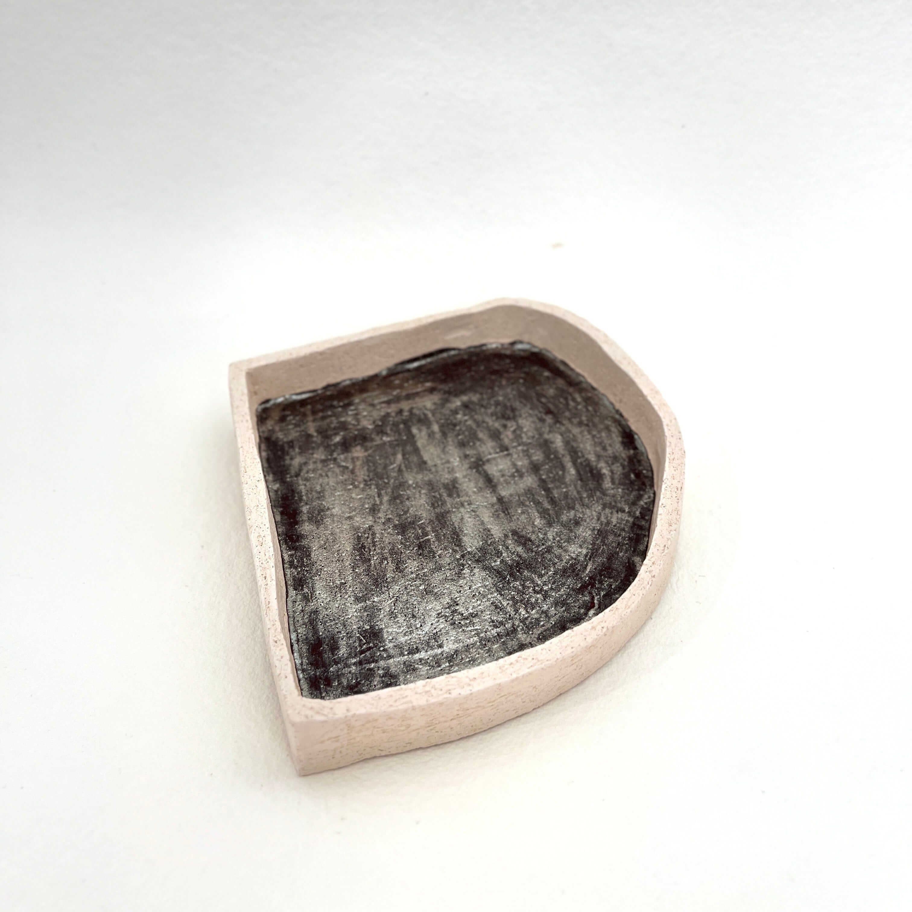 Tarian-Vide-Poche-ceramic-grey-white