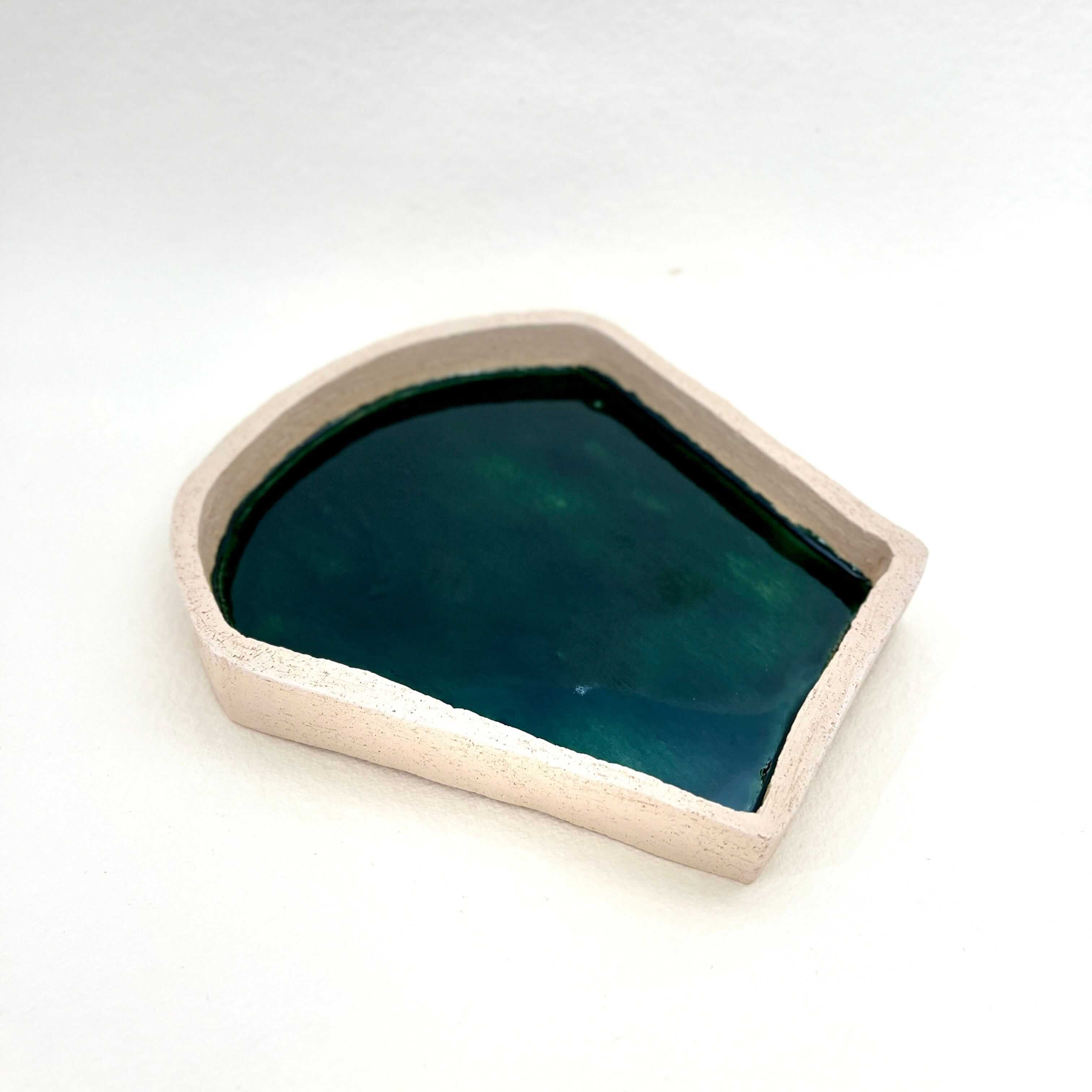 Tarian-Vide-Poche-ceramic-green-white