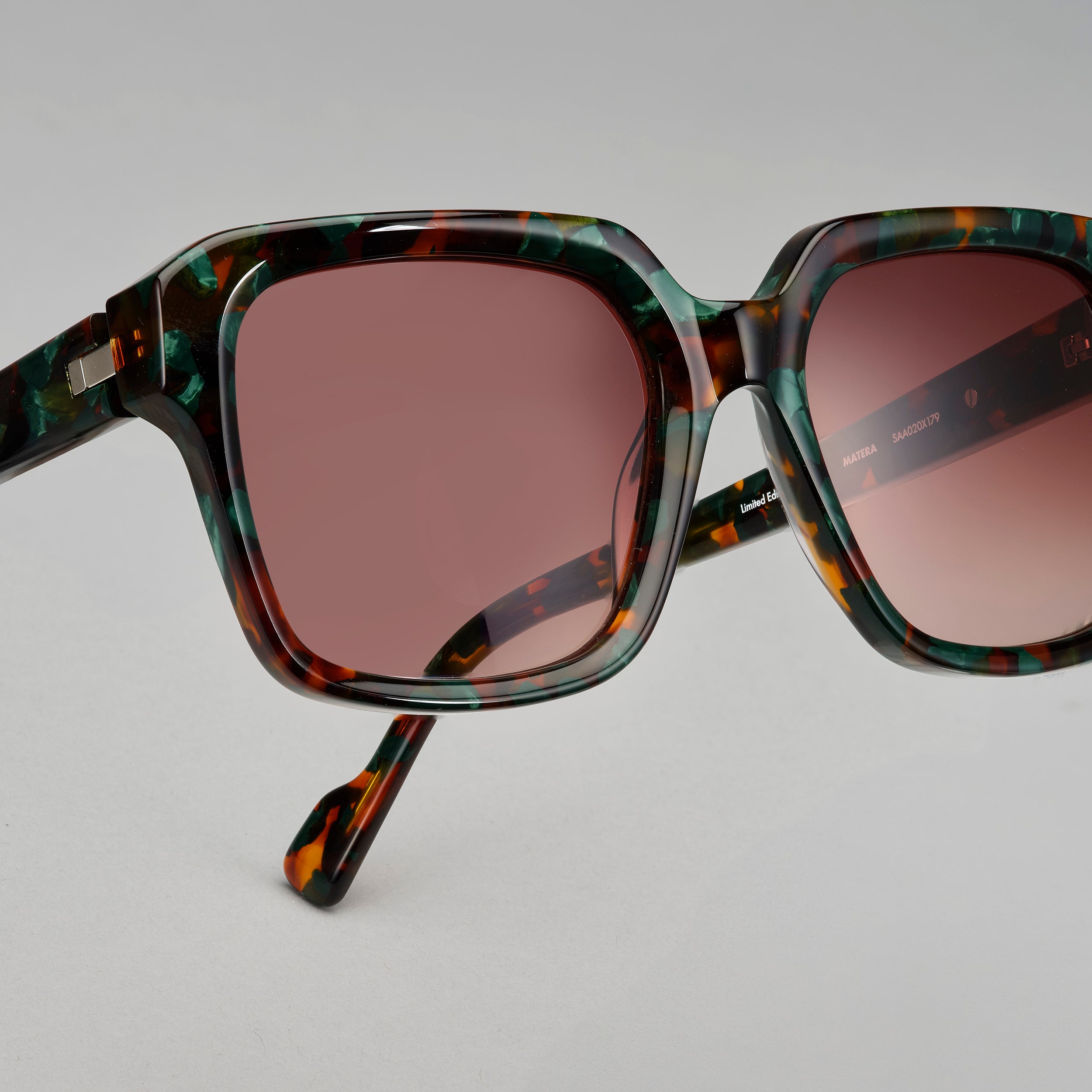 ZOOM-Tarian-Matera-rectangle-sunglasses-turtleshell