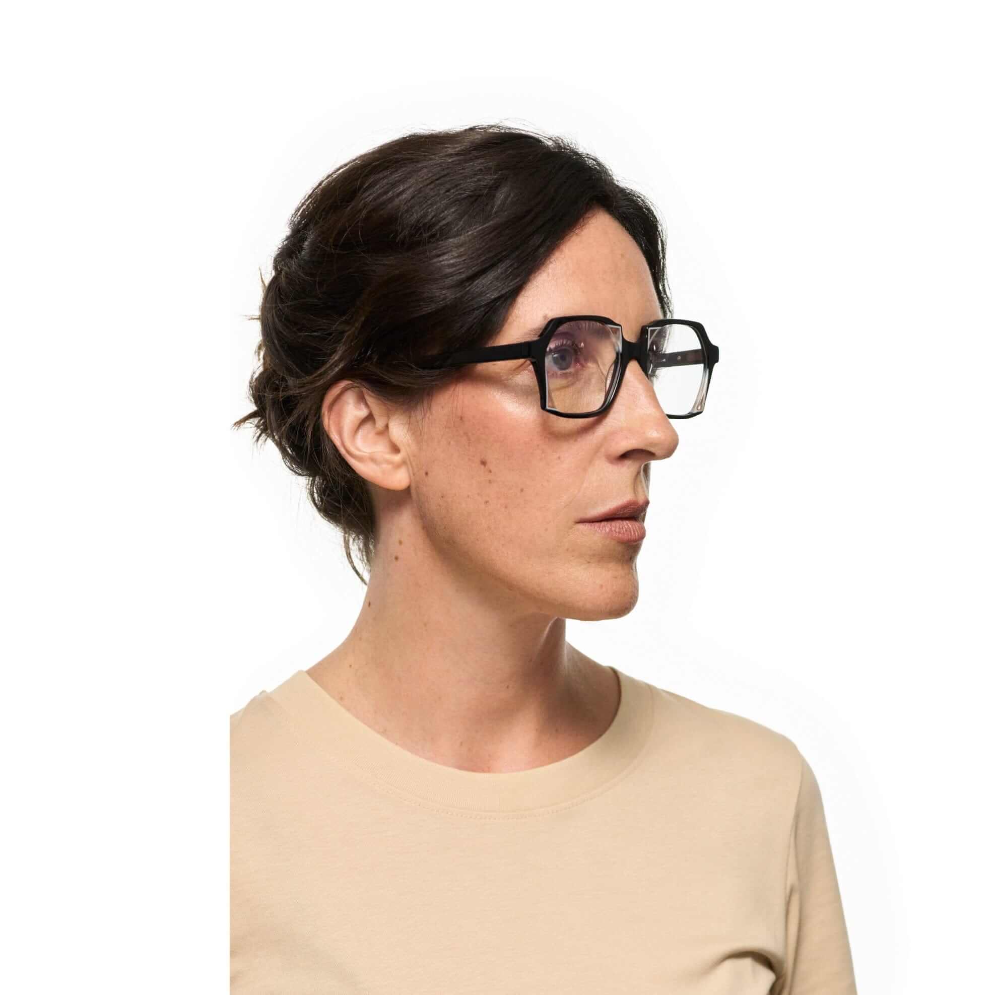 Tarian-Galeria-square-eyewear-black-white-clear-portrait2